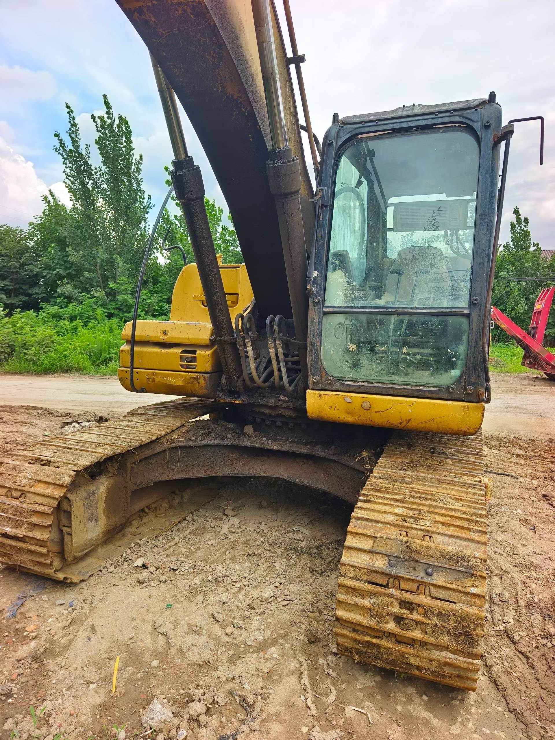 Buy Caterpillar 320D Used Excavator / 9