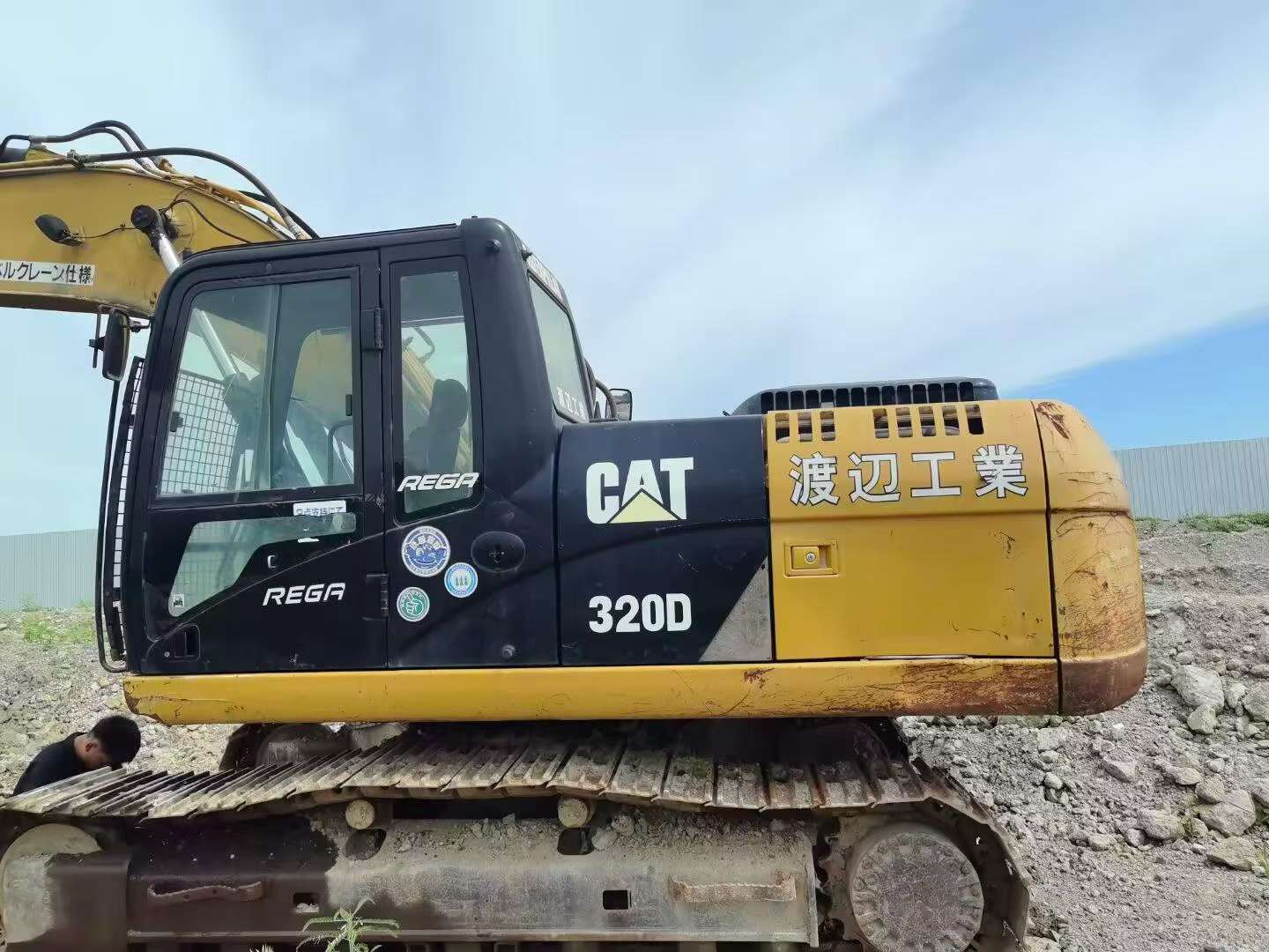 Buy Caterpillar 320D Used Excavator / 4