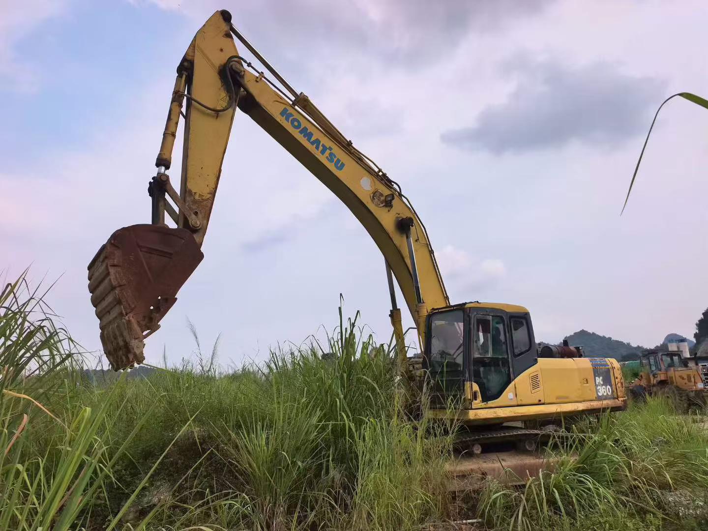 Buy Komatsu PC360-7 Used Excavator / 6