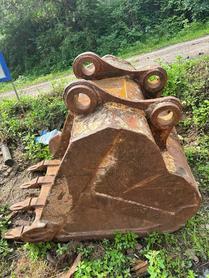 Buy Kobelco SK270D Used Excavator / 8 Buy Kobelco SK270D Used Excavator / 8