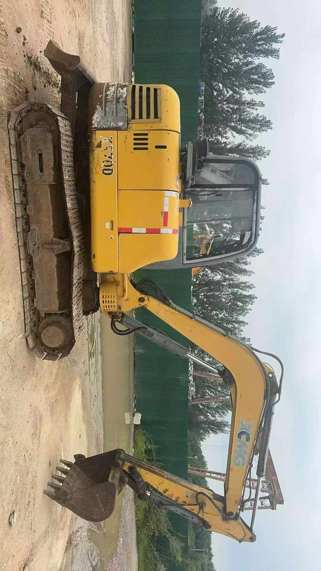 Buy XCMG XE65D Used Excavator / 4