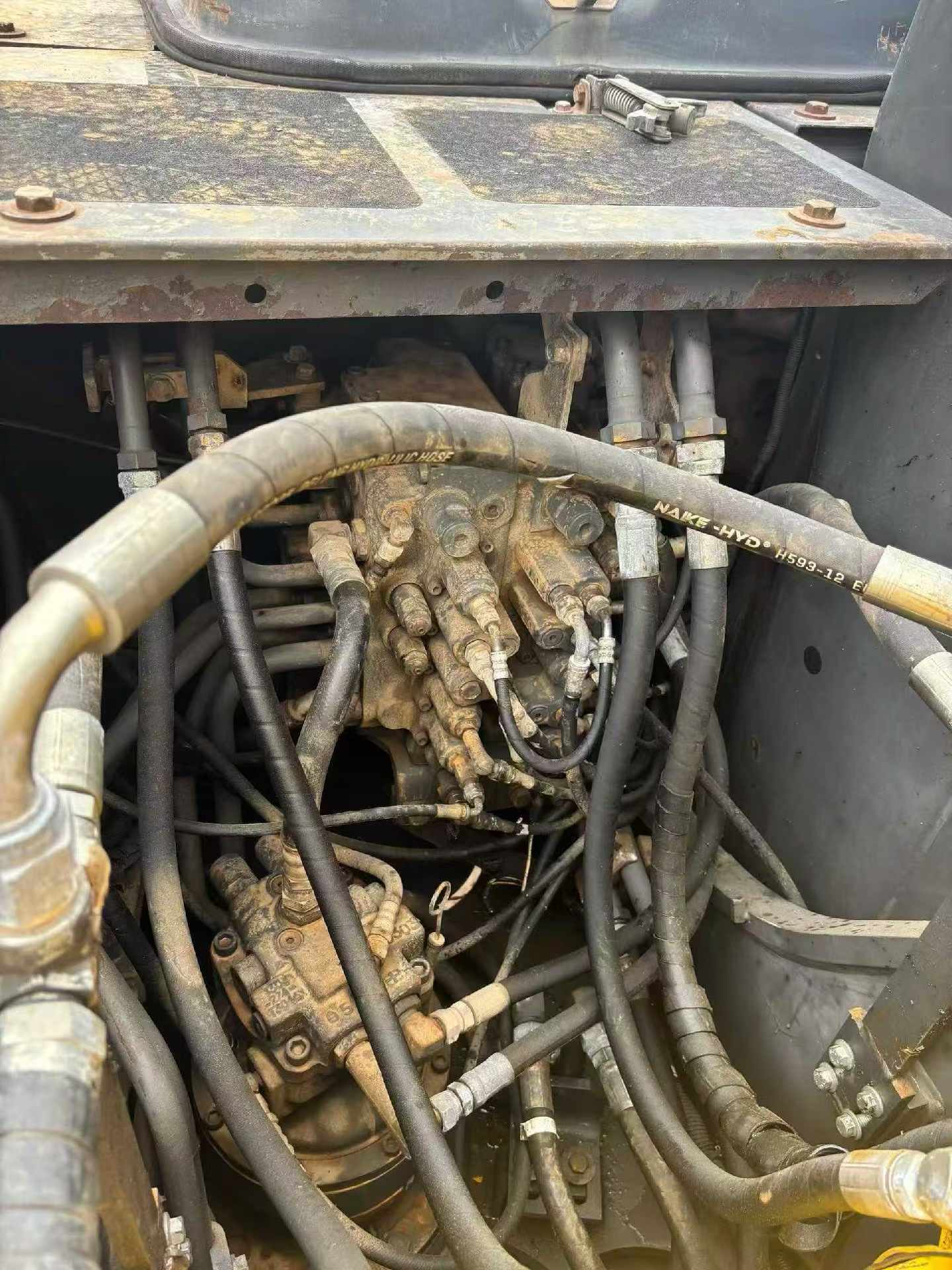 Buy Sumitomo SH120 Used Excavator / 6