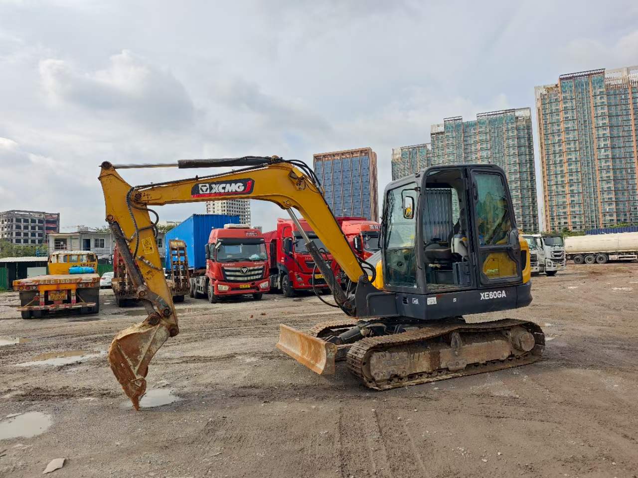 Buy XCMG XE60G Used Excavator / 2