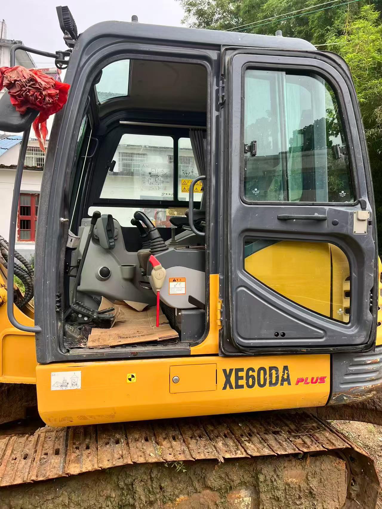 Buy XCMG XE60 Used Excavator / 5