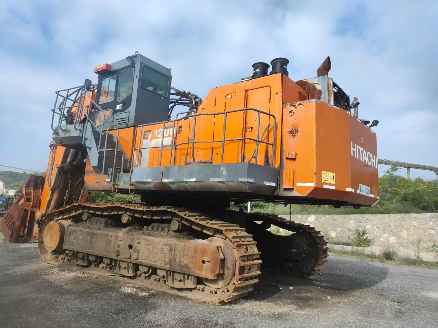Buy Komatsu PC400-6 Used Excavator / 4