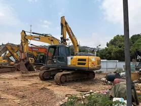 Buy XCMG XE200 Used Excavator / 7 Buy XCMG XE200 Used Excavator / 7
