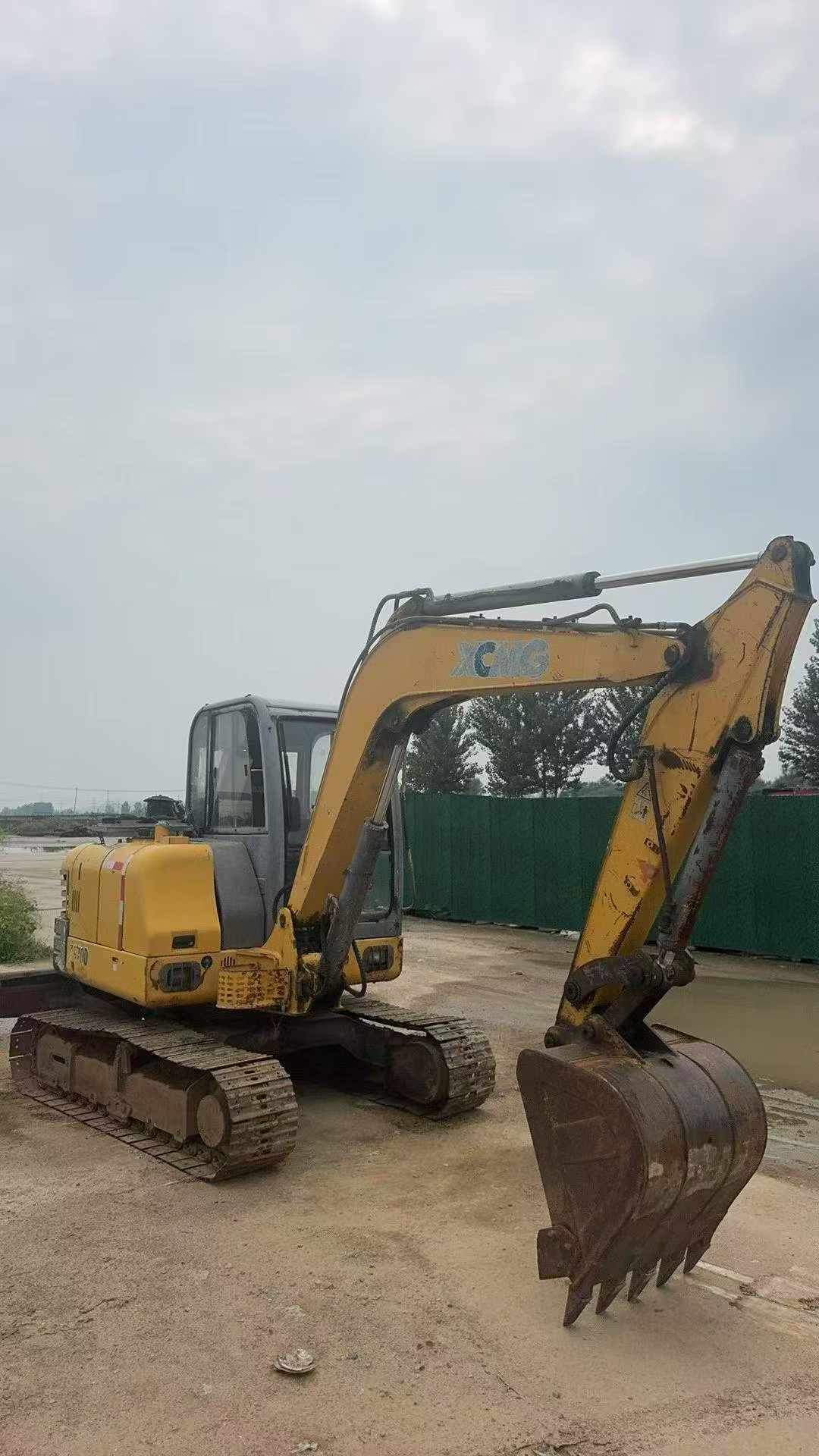 Buy XCMG XE65D Used Excavator / 3