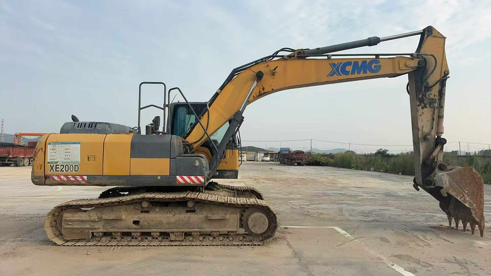 Buy XCMG XE200 Used Excavator / 4