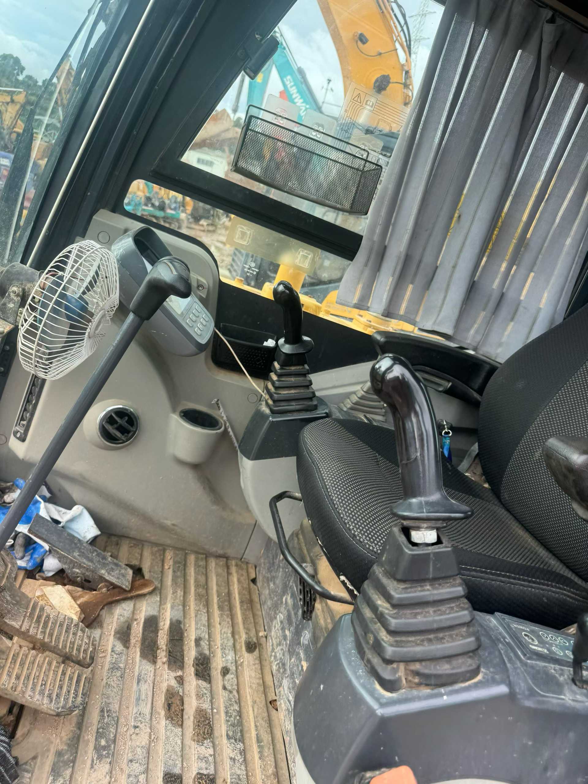 Buy XCMG XE60 Used Excavator / 3