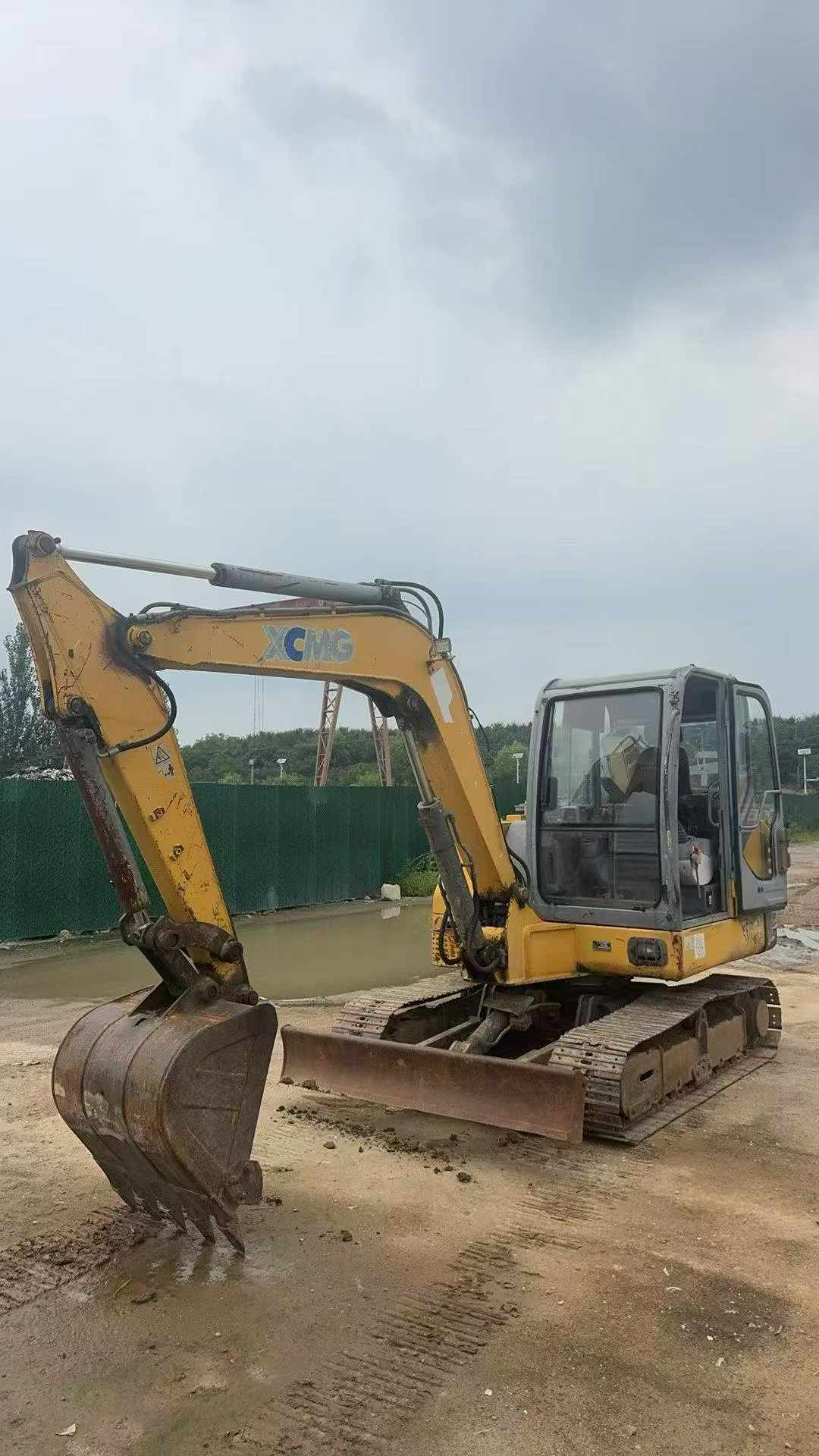 Buy XCMG XE65D Used Excavator / 5