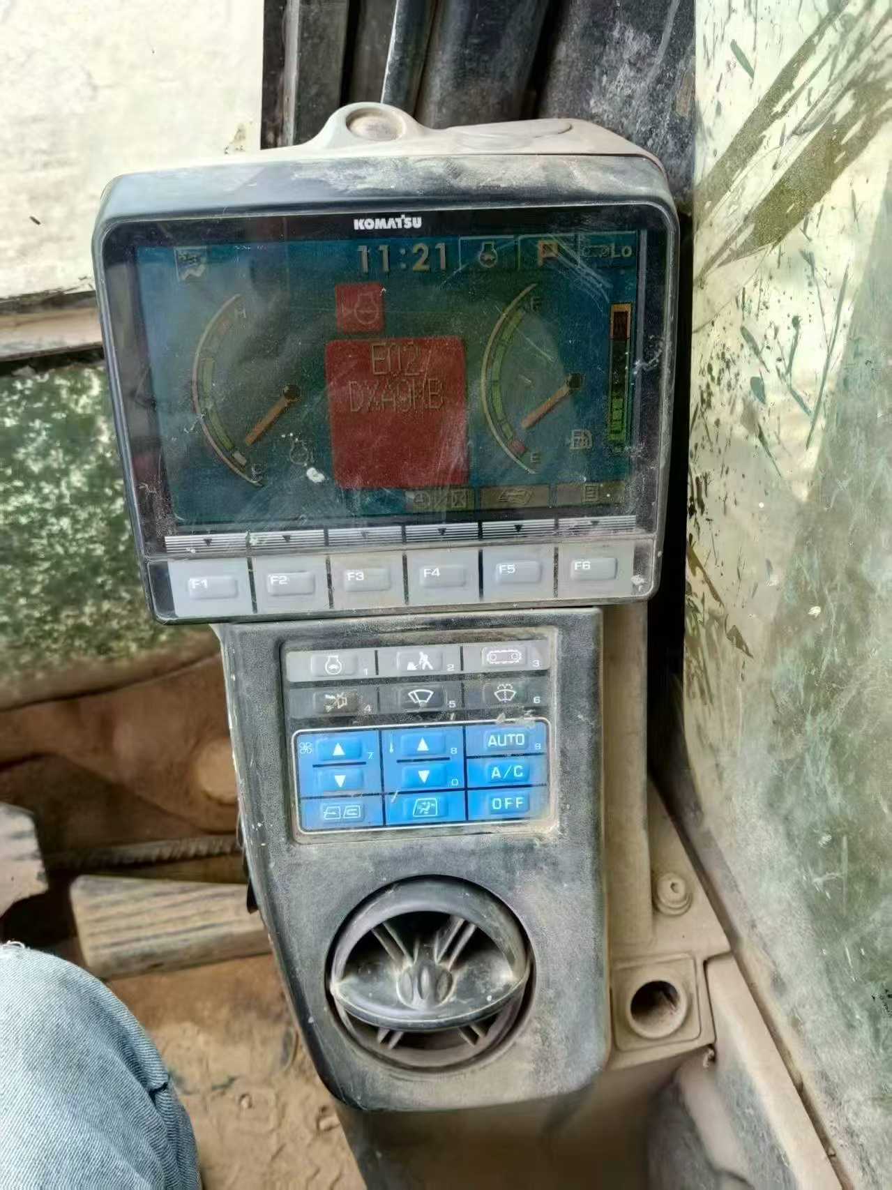 Buy Komatsu PC210-8 Used Excavator / 8