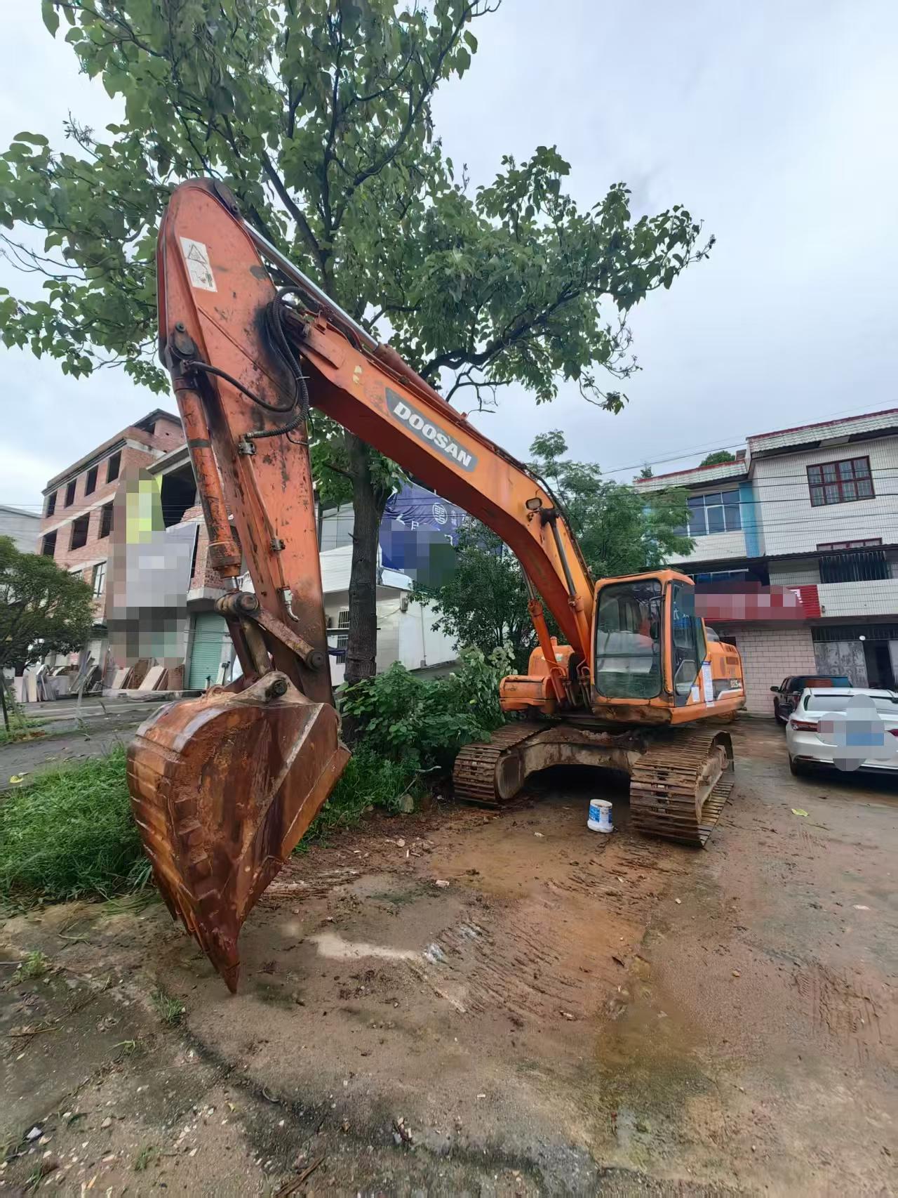 Buy Doosan DH219 Used Excavator