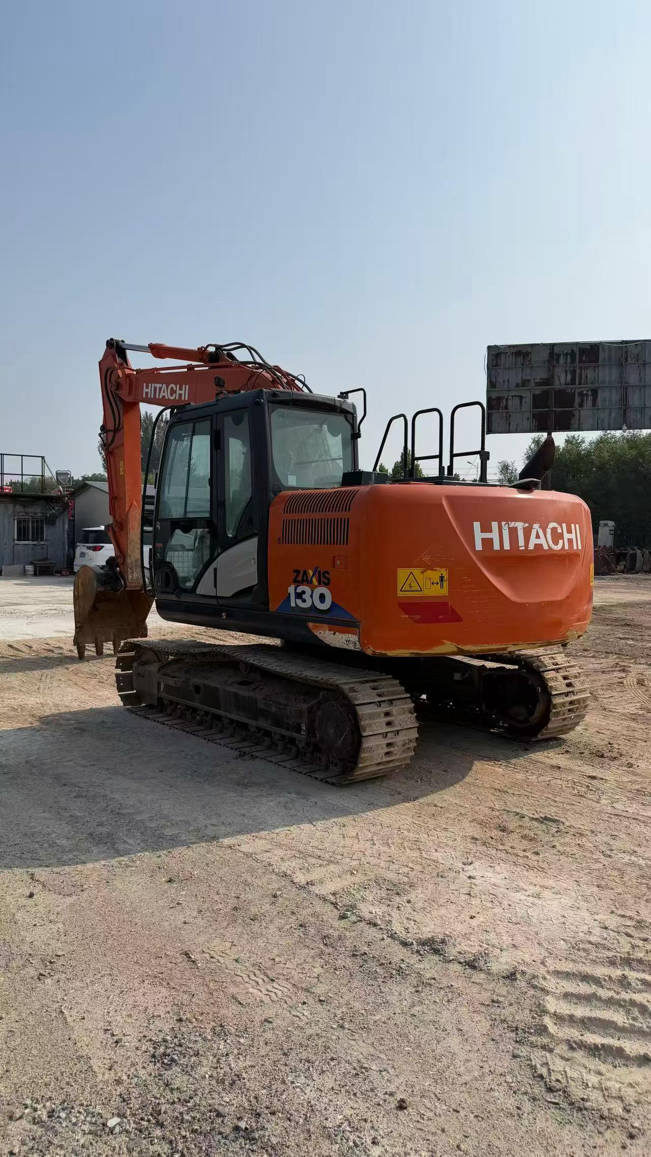 Buy Hitachi EX130 Used Excavator / 9