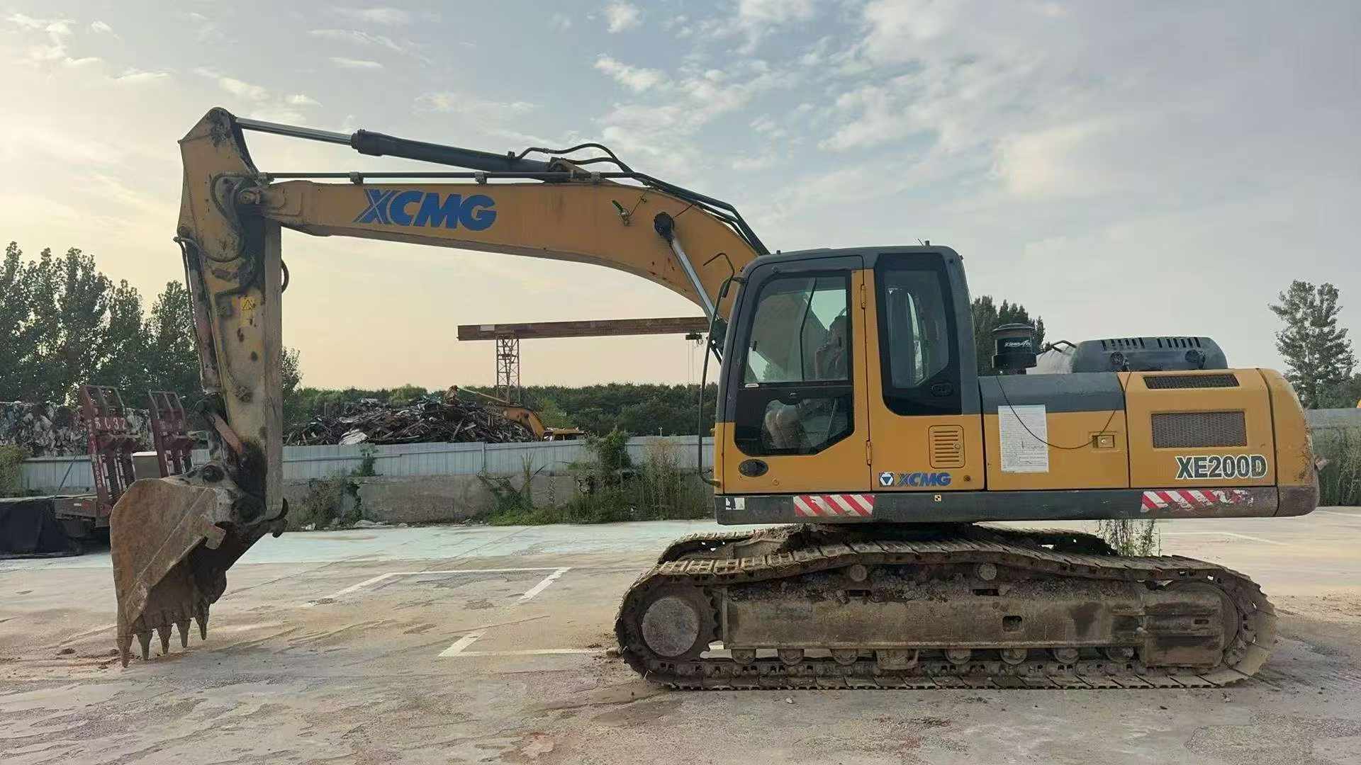 Buy XCMG XE200 Used Excavator / 2