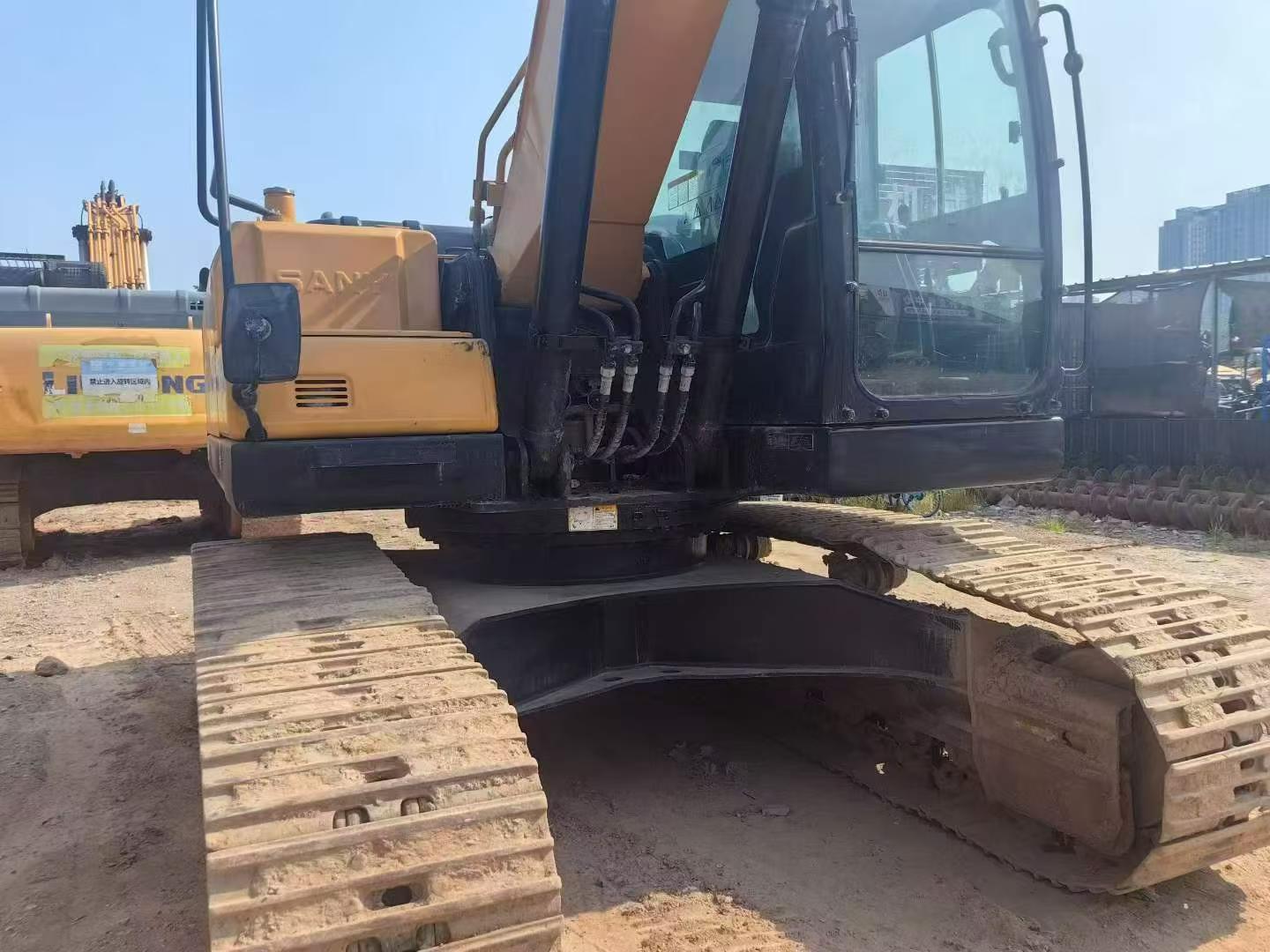 Buy Sany SY200C Used Excavator / 3