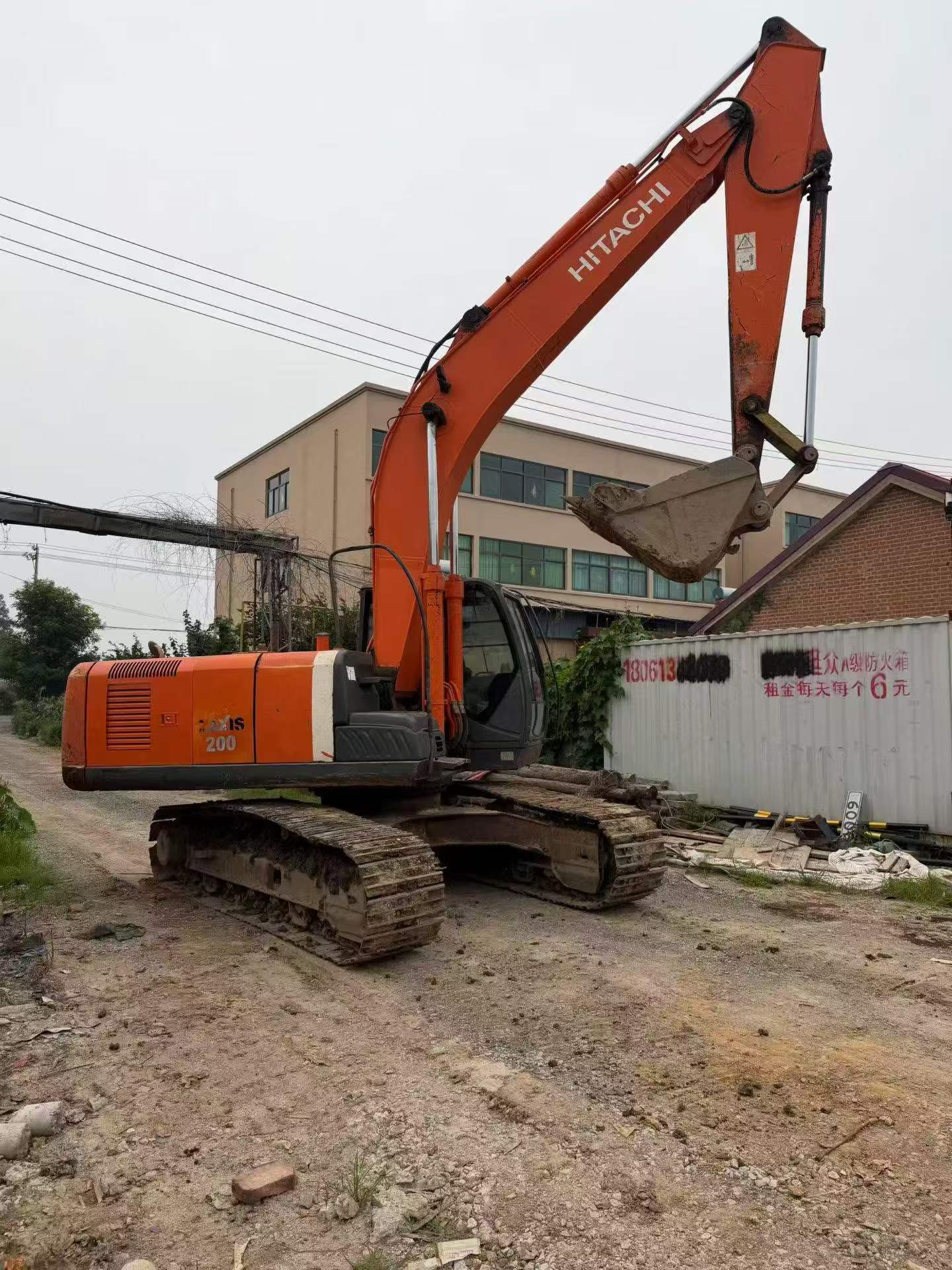 Buy Hitachi EX200-3 Used Excavator / 2