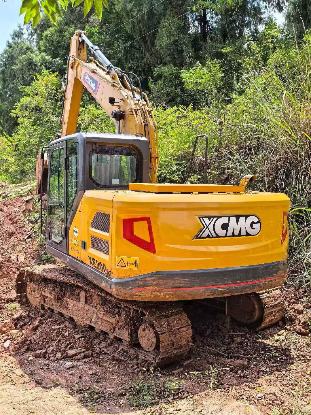 Buy XCMG XE135B Used Excavator
