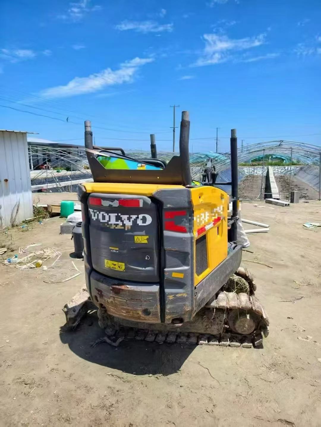 Купить Подержанный Экскаватор Volvo EC15 / 4 Купить Подержанный Экскаватор Volvo EC15 / 4