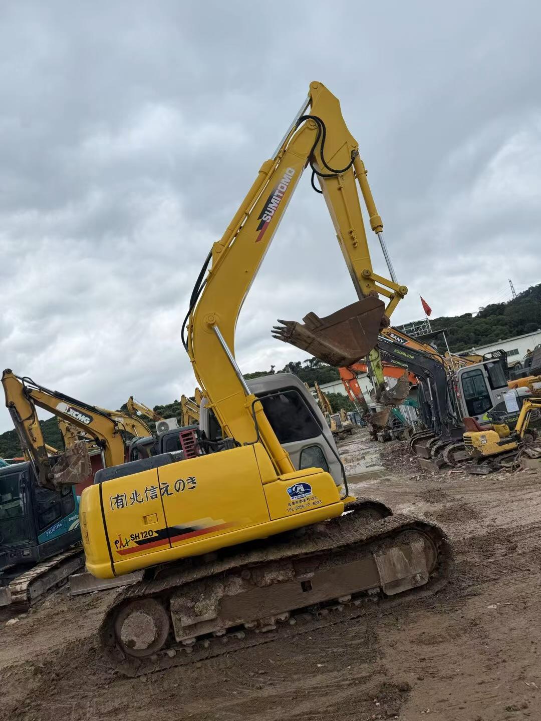 Buy Sumitomo SH120-3 Used Excavator / 2
