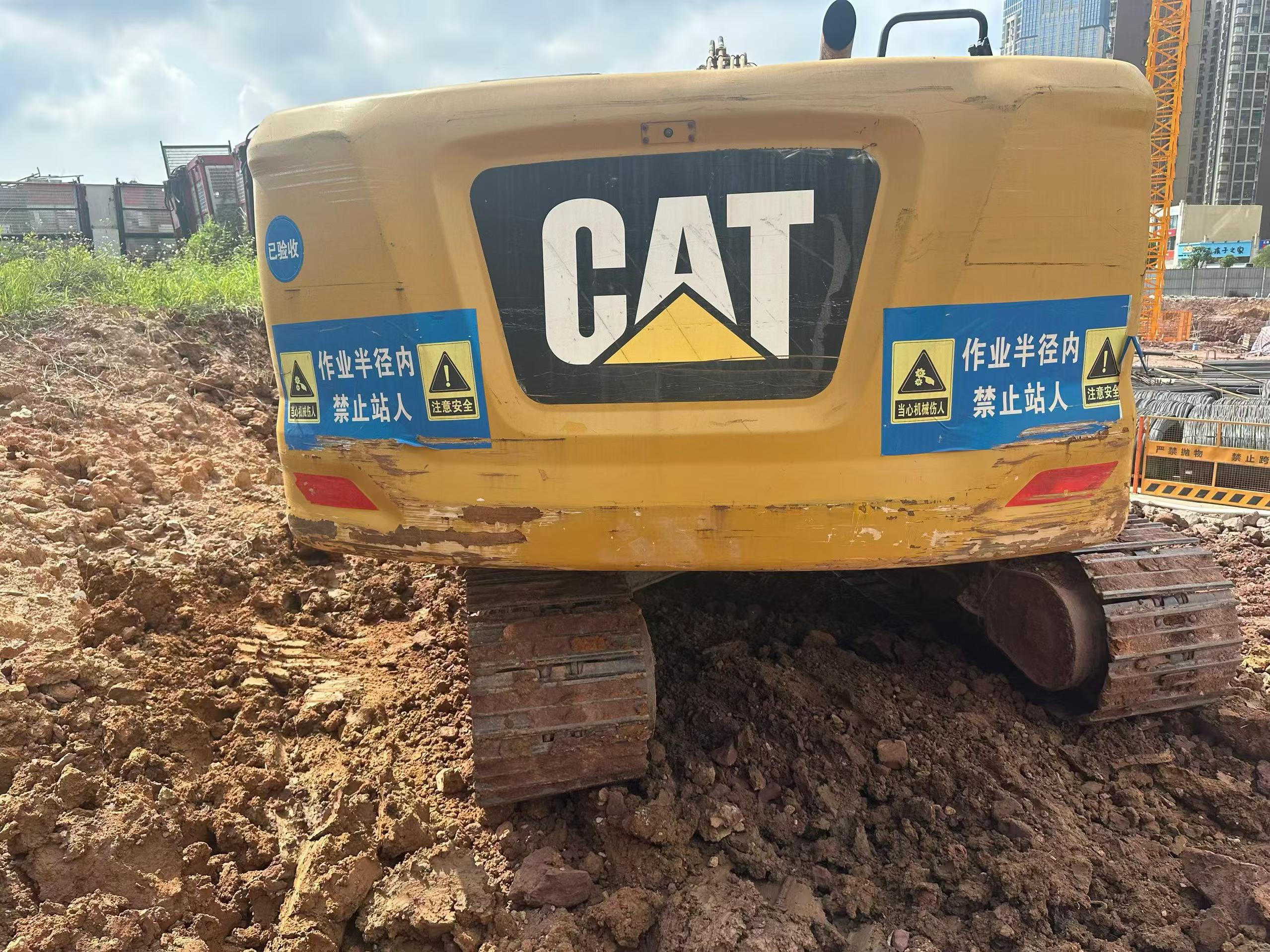 Buy Caterpillar 320A Used Excavator / 6