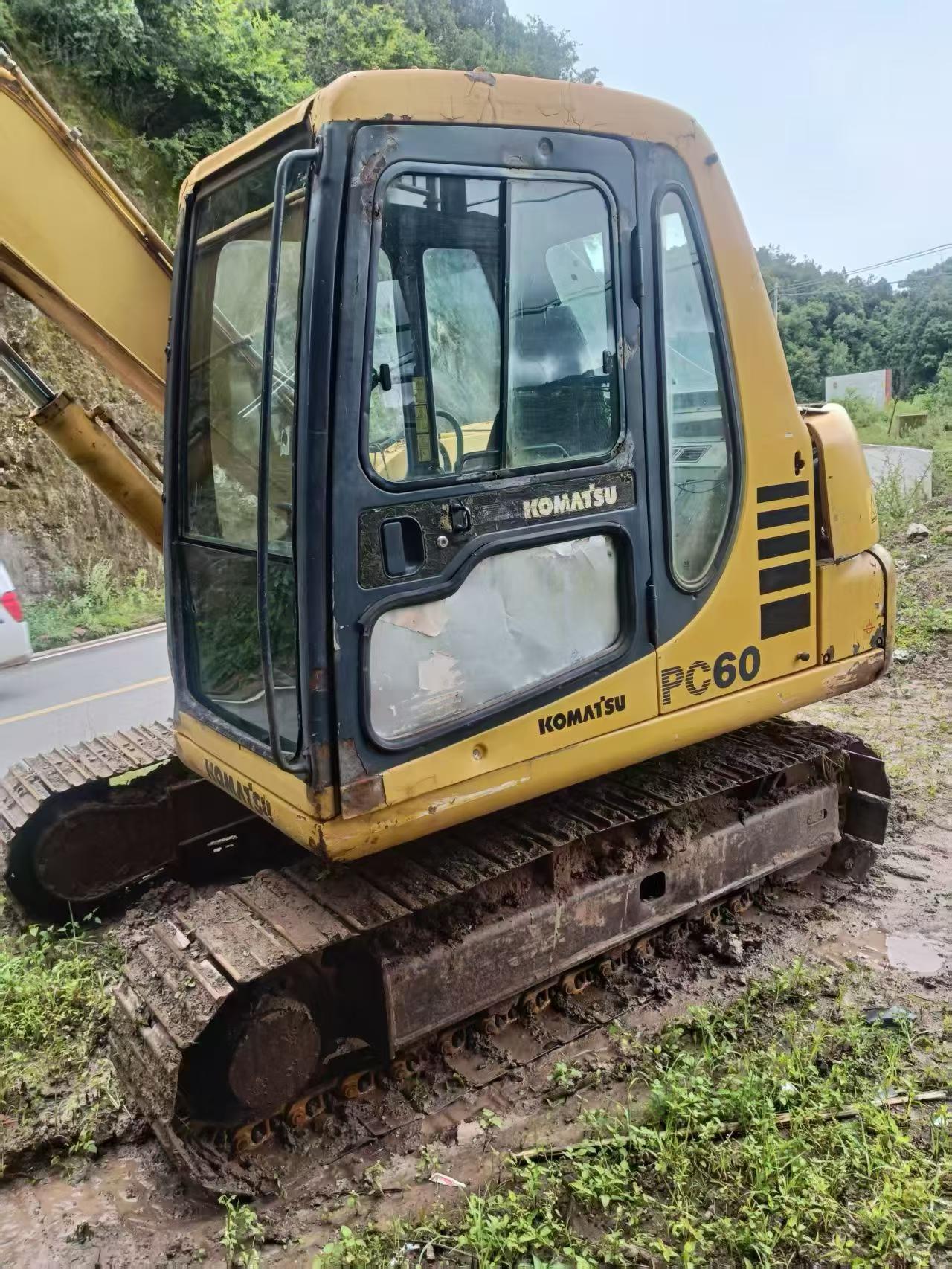 Buy Komatsu PC60 Used Excavator / 4
