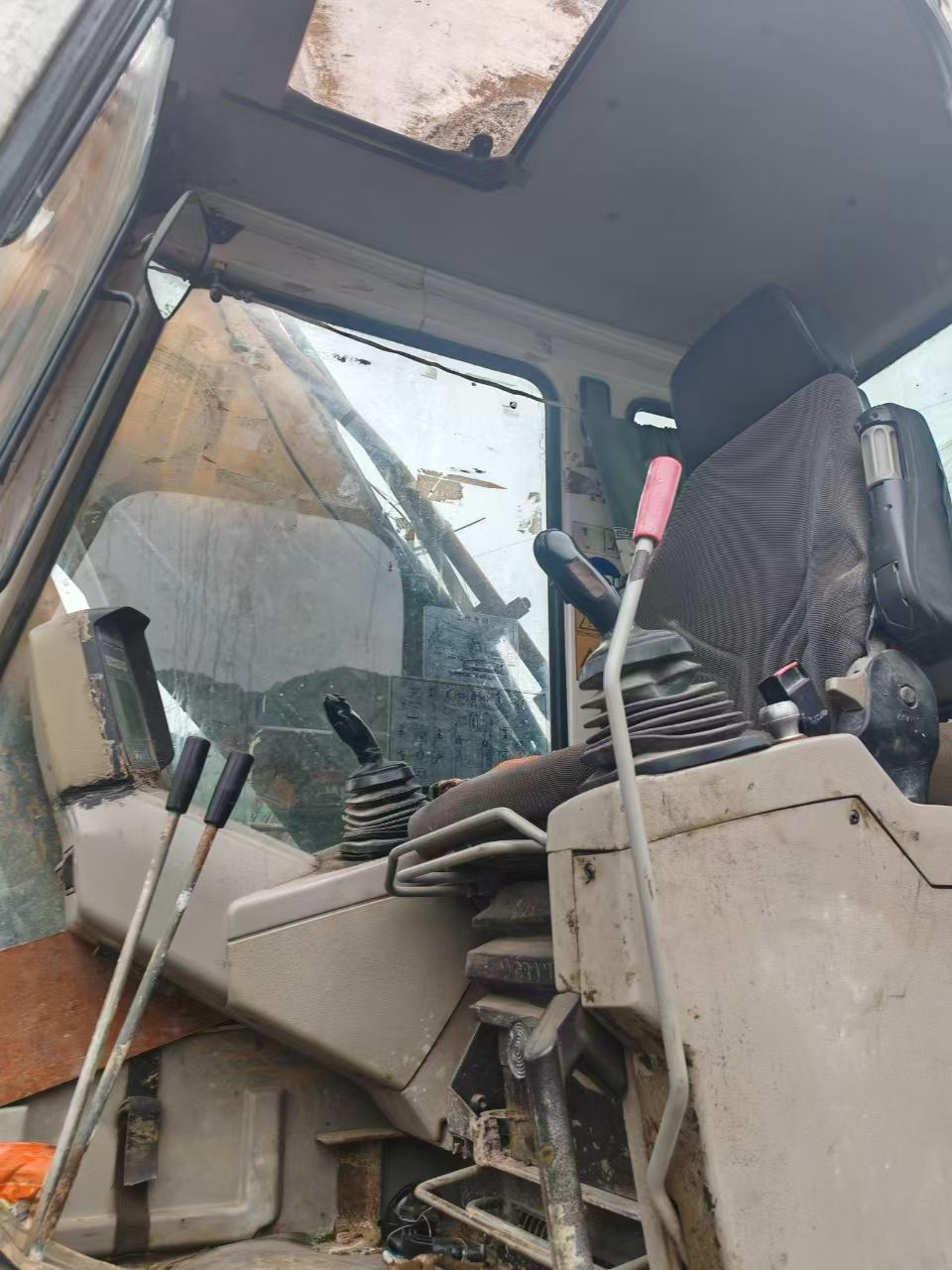 Buy Liebherr R934B Used Excavator / 7