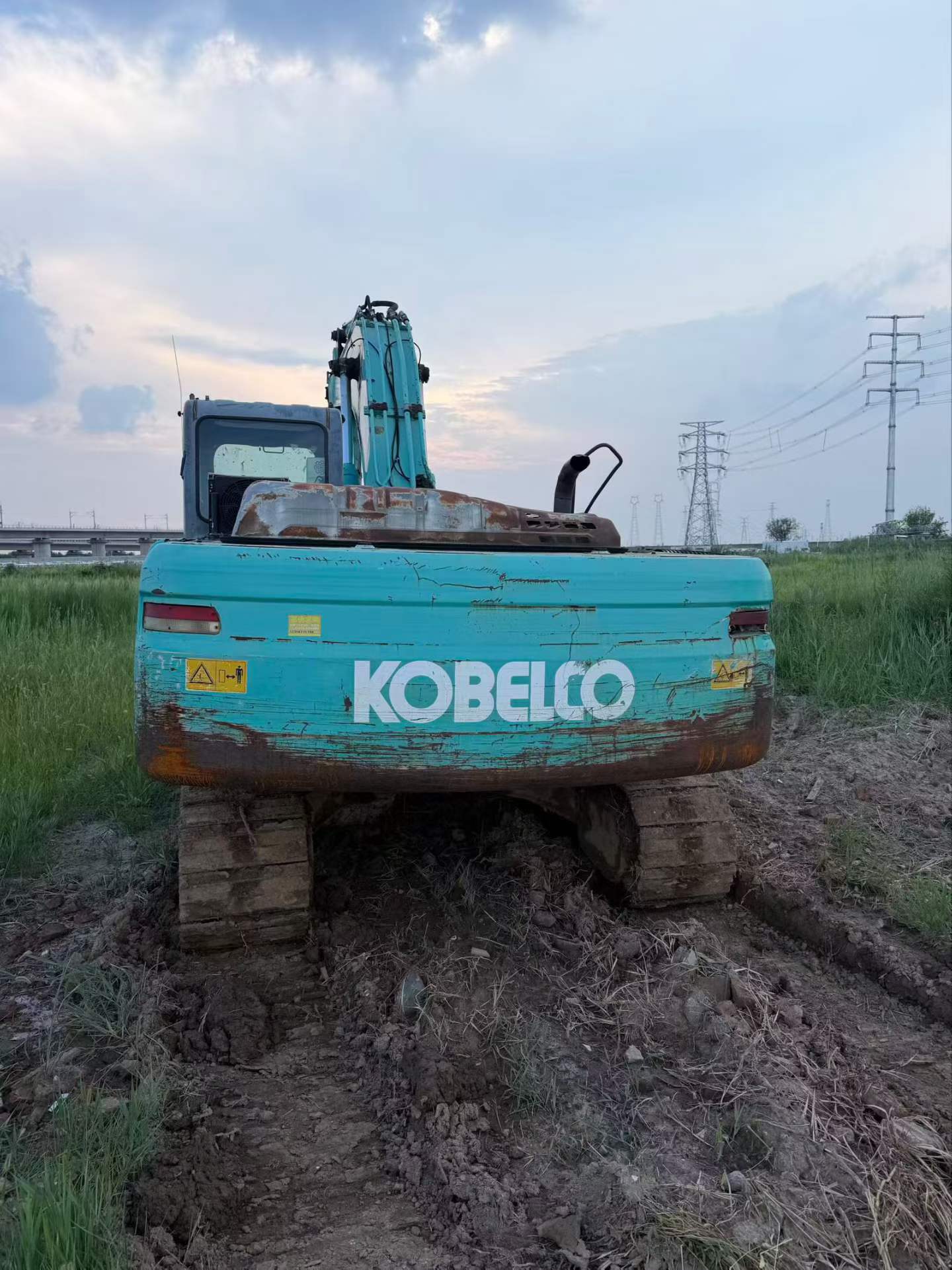 Buy Kobelco SK250 Used Excavator / 7