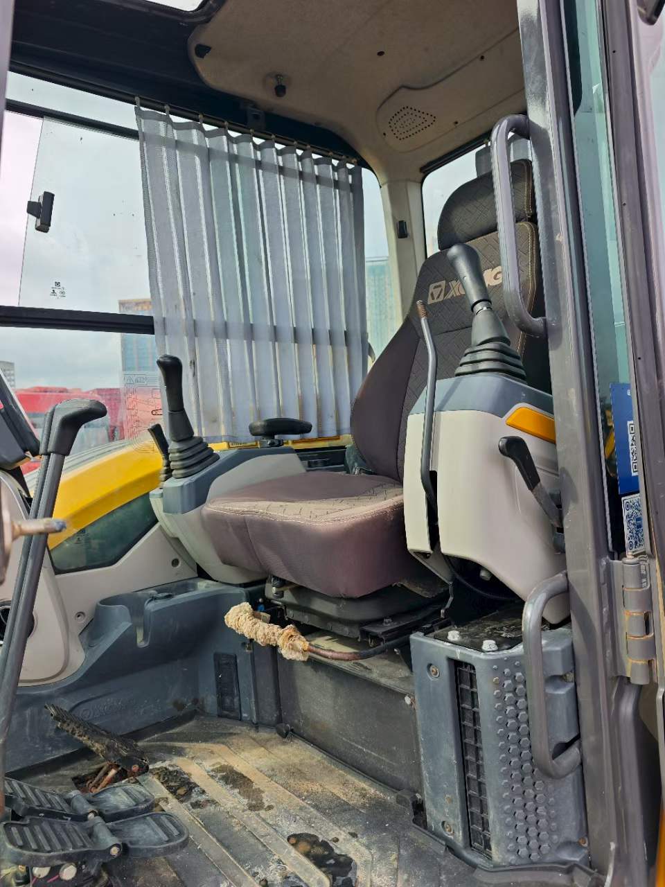 Buy XCMG XE60G Used Excavator / 4