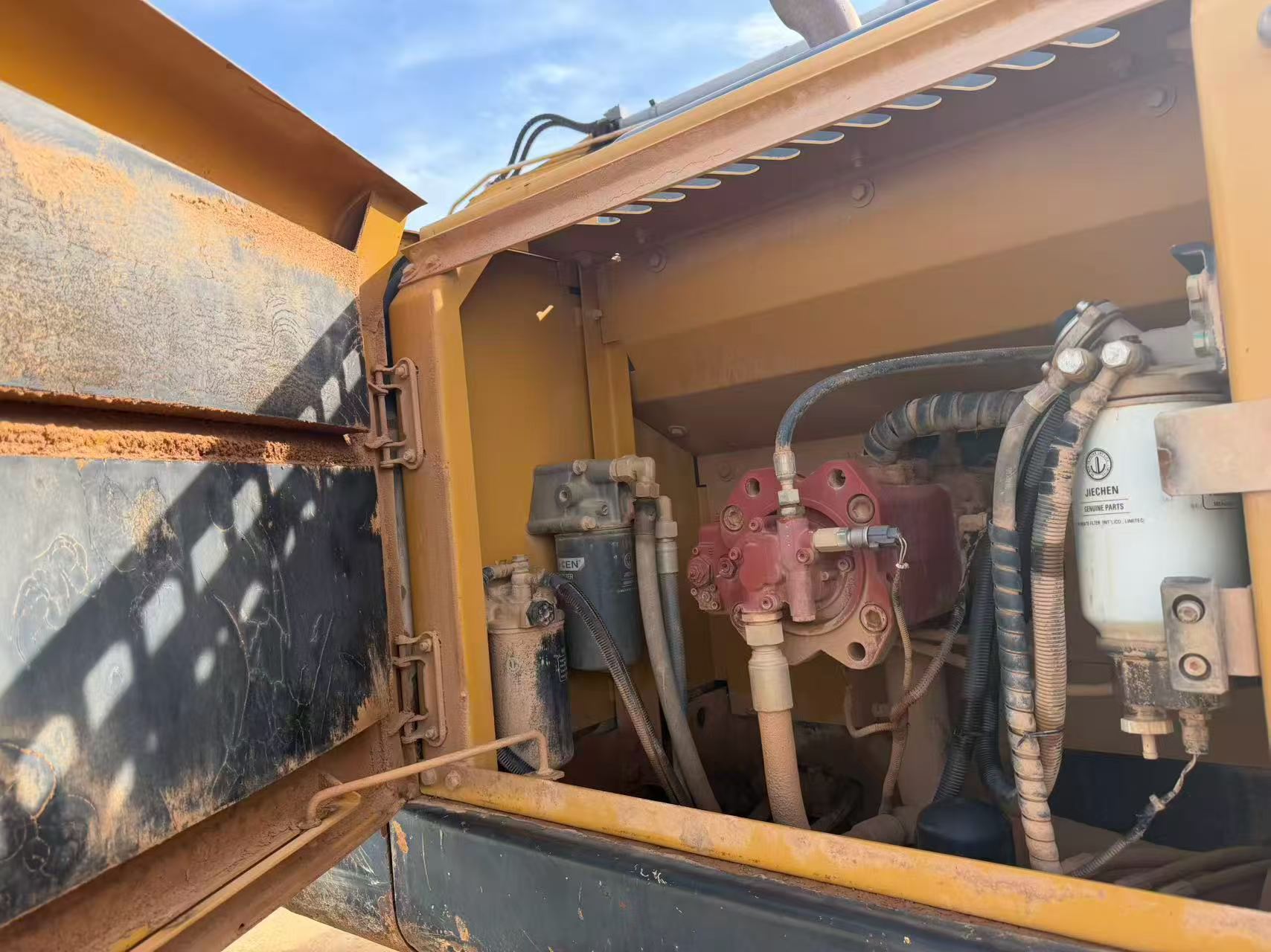 Buy Caterpillar CT260 Used Excavator / 3
