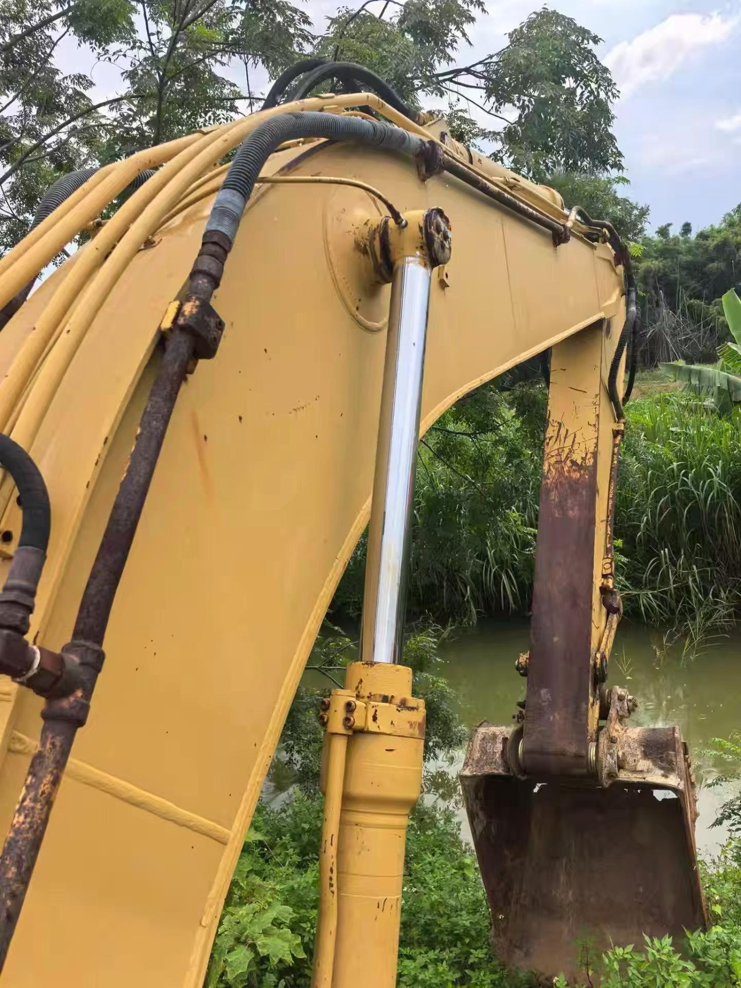Buy Caterpillar 320B Used Excavator / 4