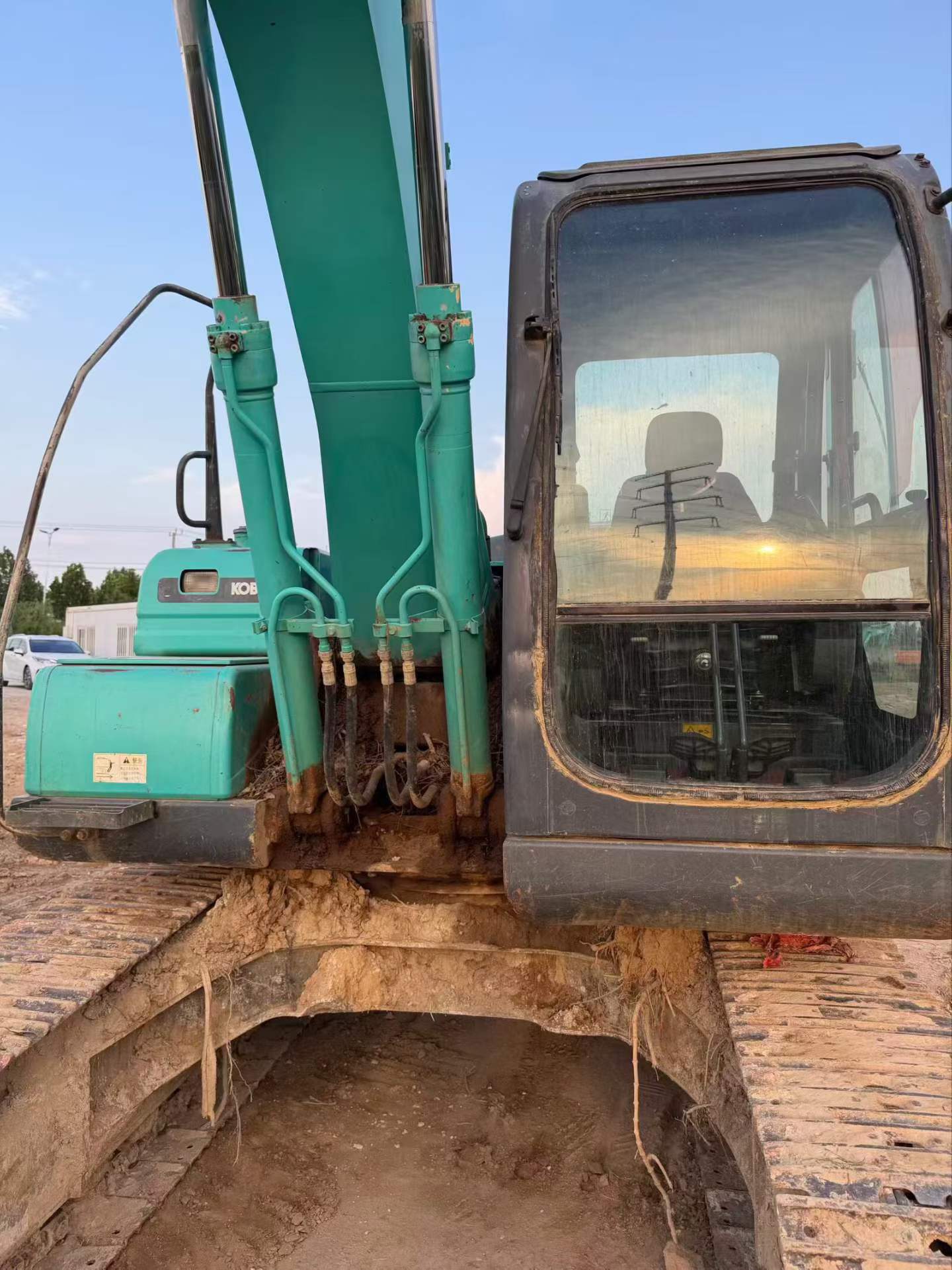 Buy Kobelco SK140 Used Excavator / 3