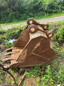 Buy Kobelco SK270D Used Excavator / 3 Buy Kobelco SK270D Used Excavator / 3