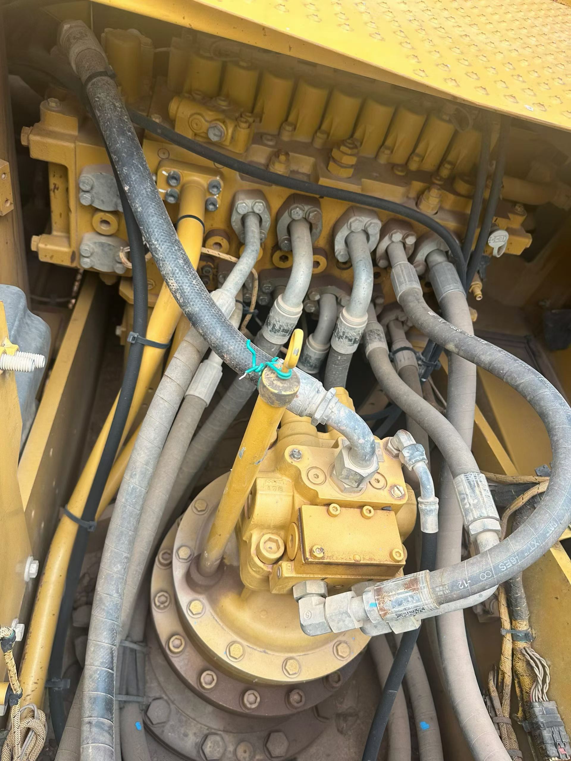 Buy Caterpillar 320A Used Excavator / 4