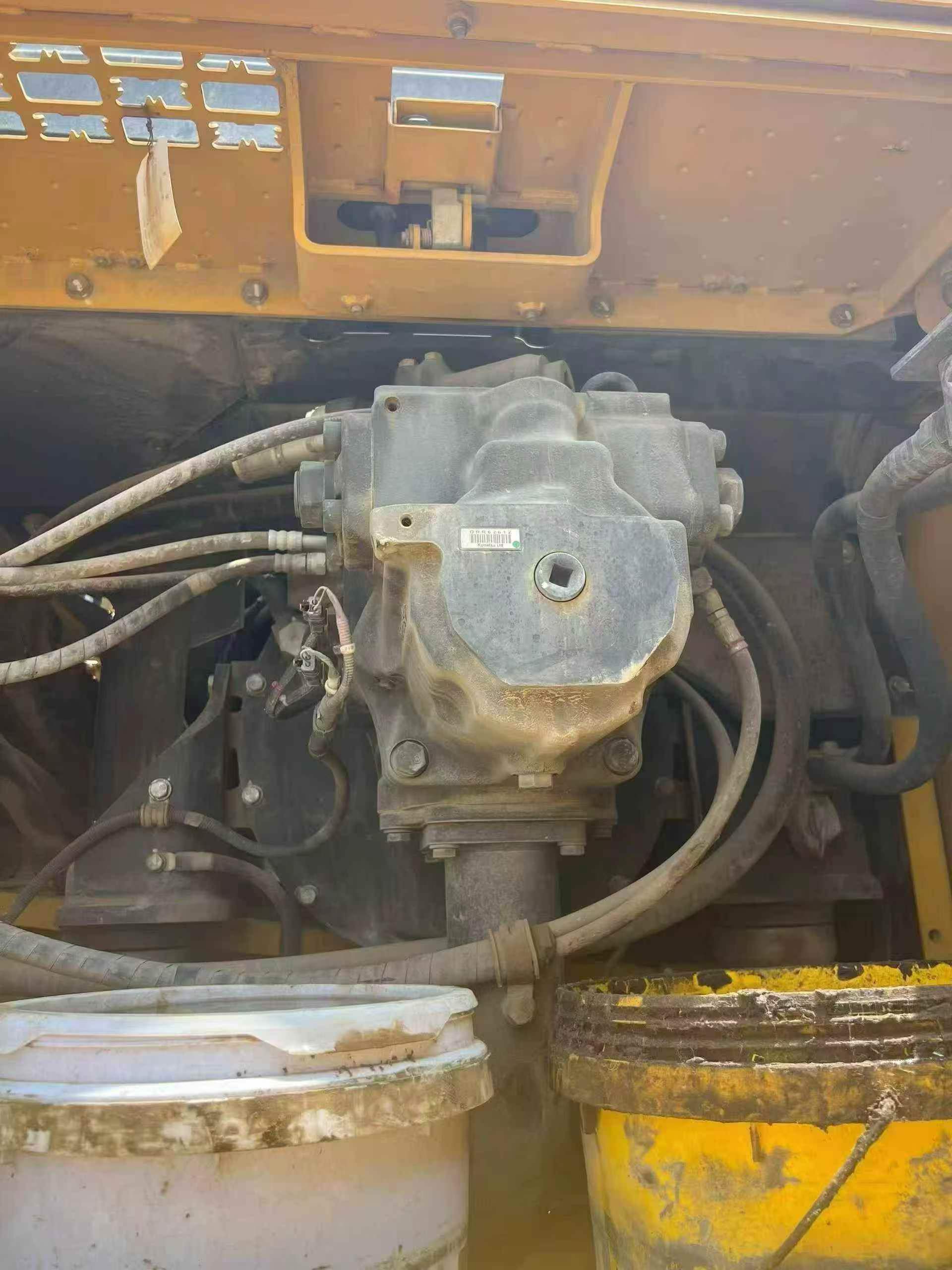 Buy Komatsu PC390LC-8M0 Used Excavator / 7