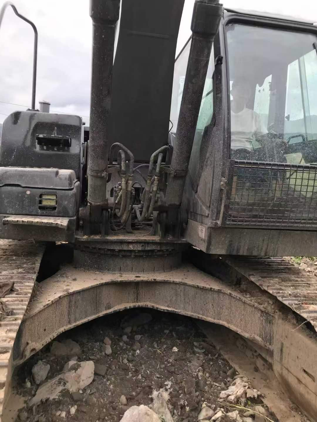 Compre Excavadora Hitachi EX200-3 Usada / 7 Compre Excavadora Hitachi EX200-3 Usada / 7