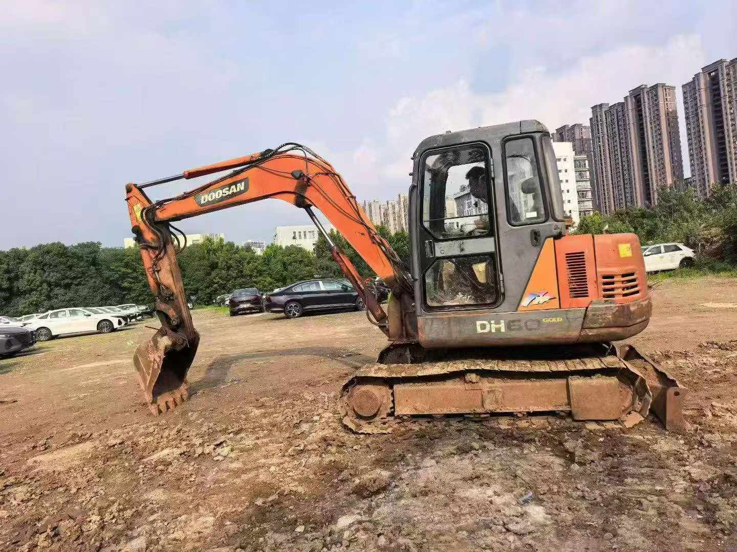 Compre Escavadeira Doosan DH55-7 Usada / 2 Compre Escavadeira Doosan DH55-7 Usada / 2