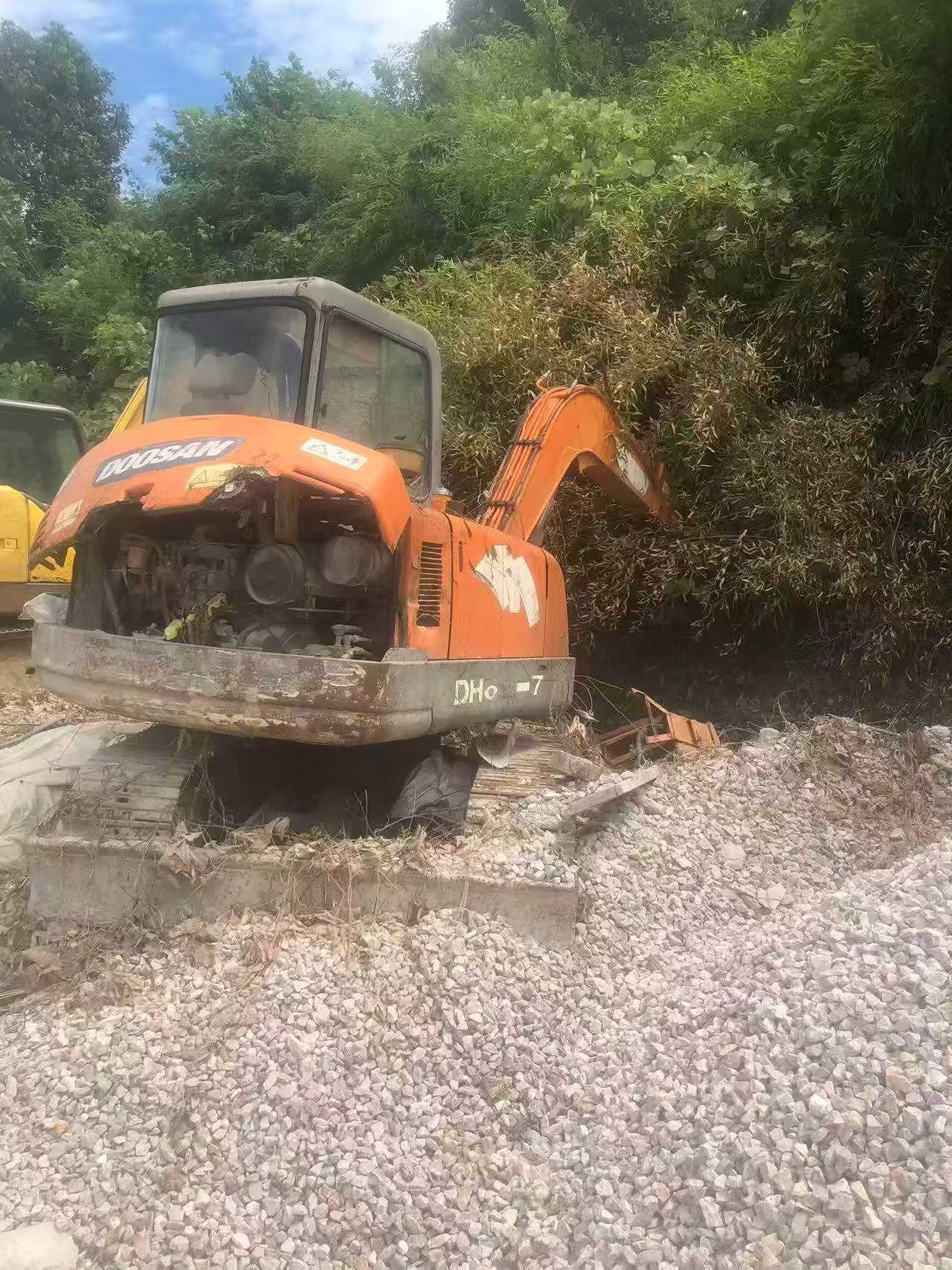 Buy Doosan DH55-7 Used Excavator / 4