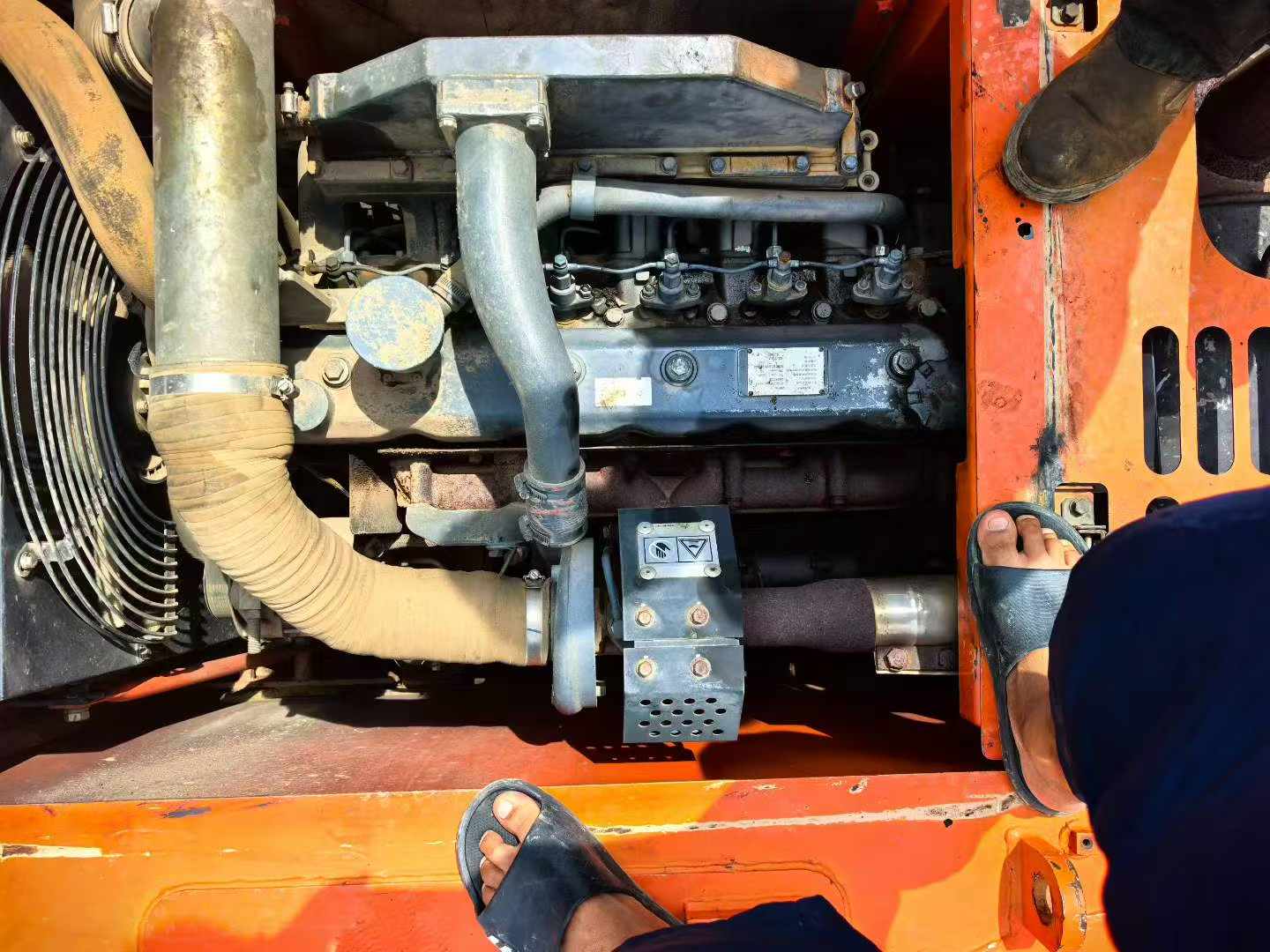 Compre Escavadeira Doosan DH150 Usada / 8