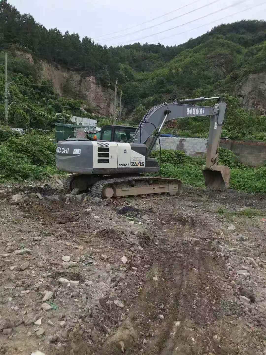 Compre Excavadora Hitachi EX200-3 Usada / 8 Compre Excavadora Hitachi EX200-3 Usada / 8