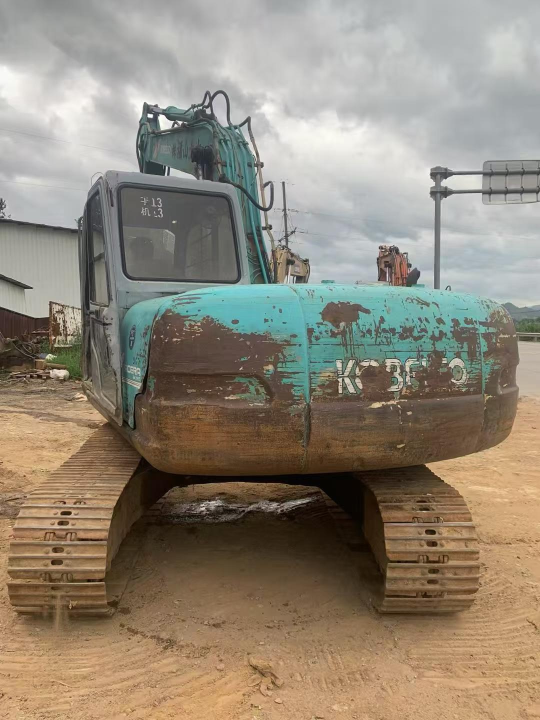 Compre Escavadeira Kobelco SK120 Usada / 8