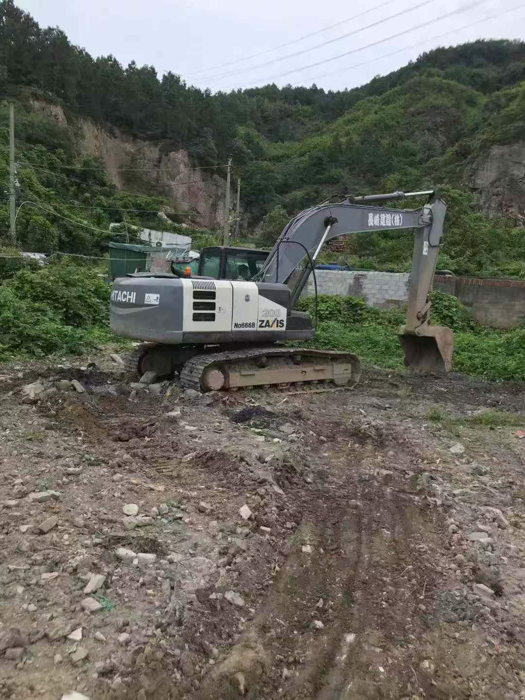 Compre Excavadora Hitachi EX200-3 Usada / 8 Compre Excavadora Hitachi EX200-3 Usada / 8