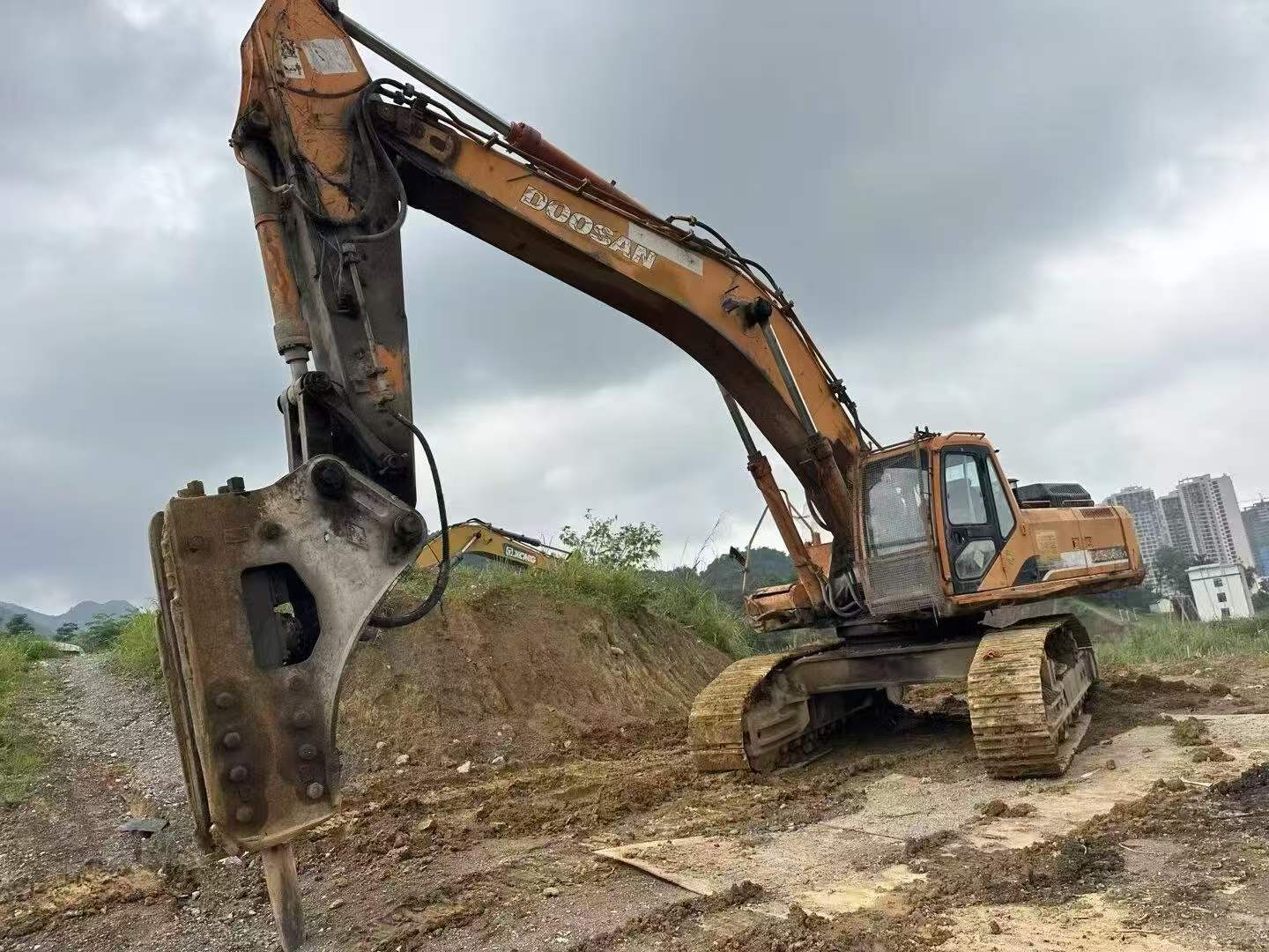 Buy Doosan DX500-SS Used Excavator