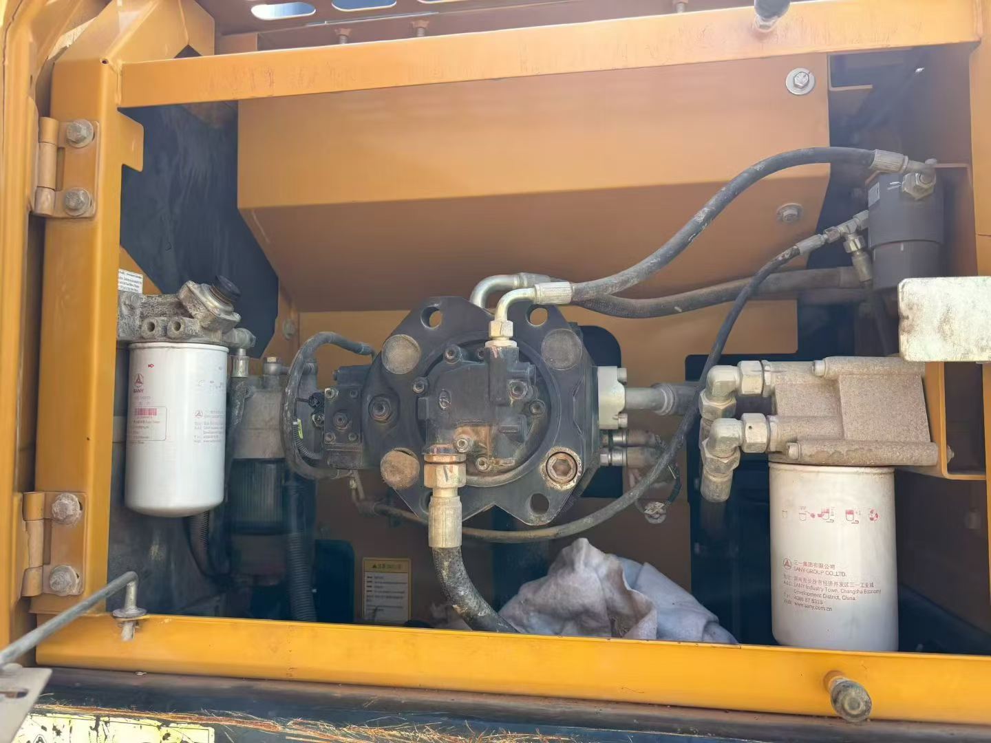 Buy Sany SY200C Used Excavator / 7 Buy Sany SY200C Used Excavator / 7