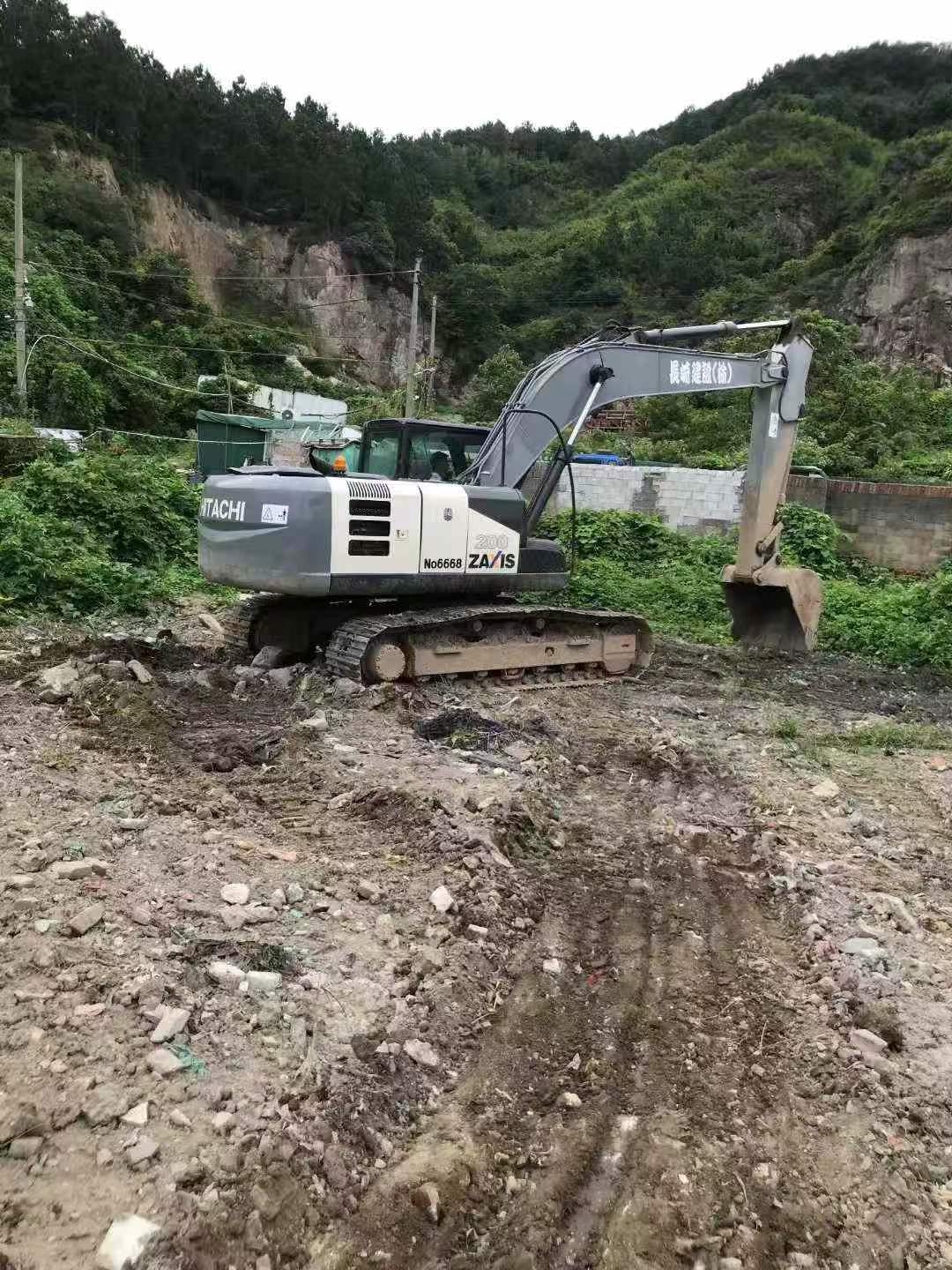 Comprar Hitachi EX200-3 Usado Excavadora