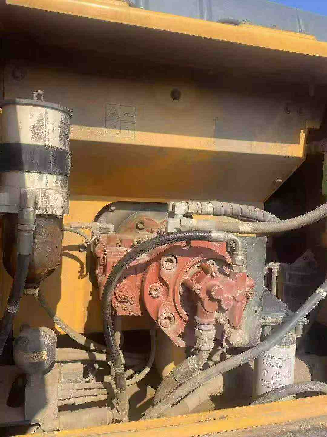 Compre Escavadeira Hyundai R215-7 Usada / 5