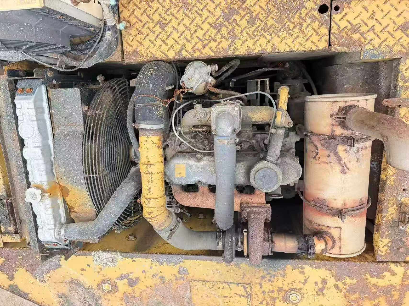 Compre Excavadora Caterpillar E120B Usada / 4 Compre Excavadora Caterpillar E120B Usada / 4
