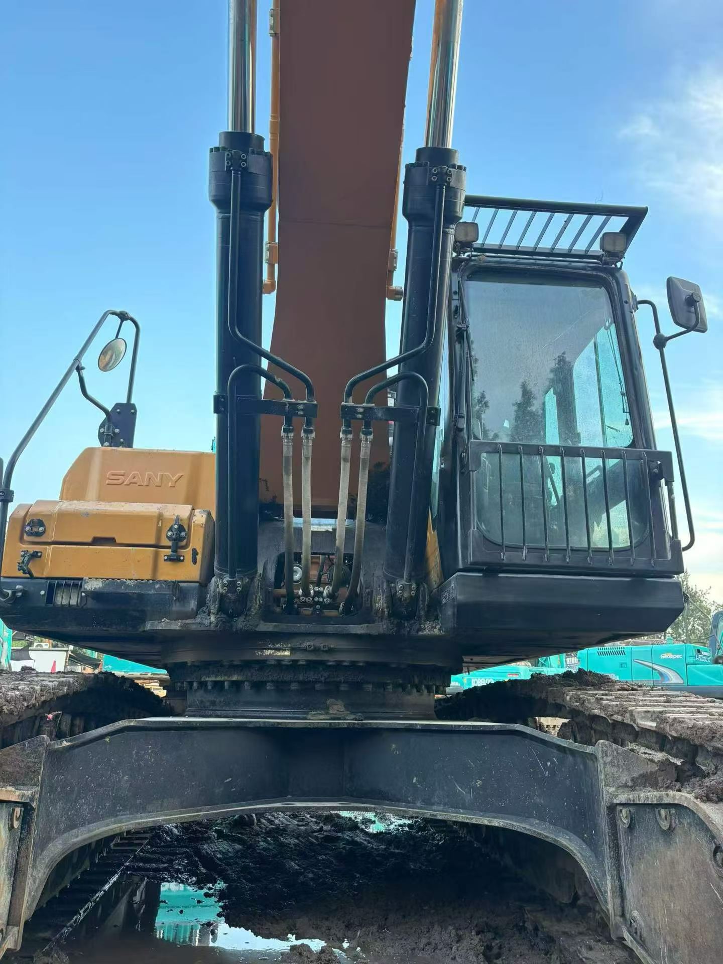 Compre Escavadeira Sany SY415H Usada / 5