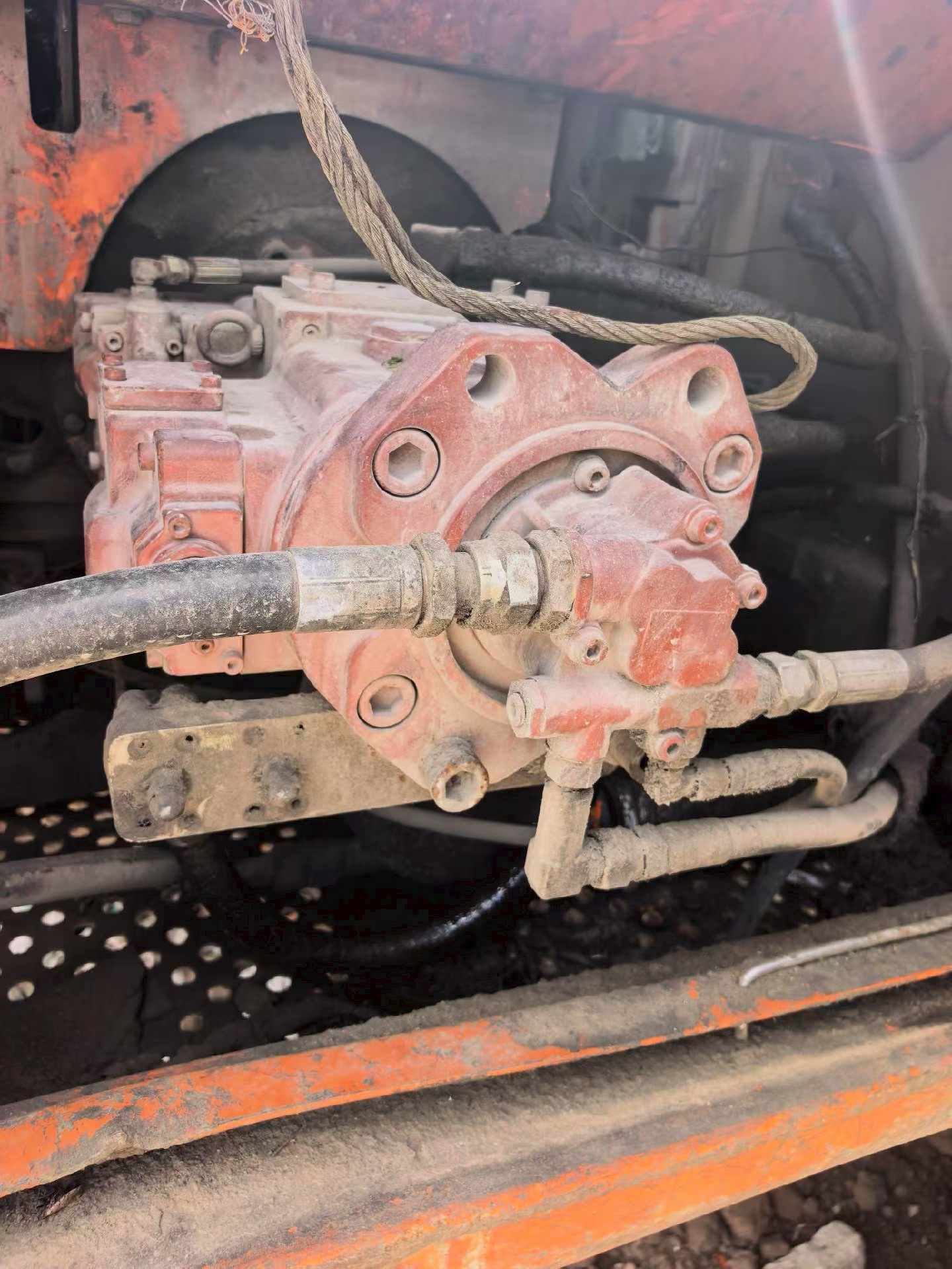 Купить Подержанный Экскаватор Doosan DH300-5 / 6 Купить Подержанный Экскаватор Doosan DH300-5 / 6