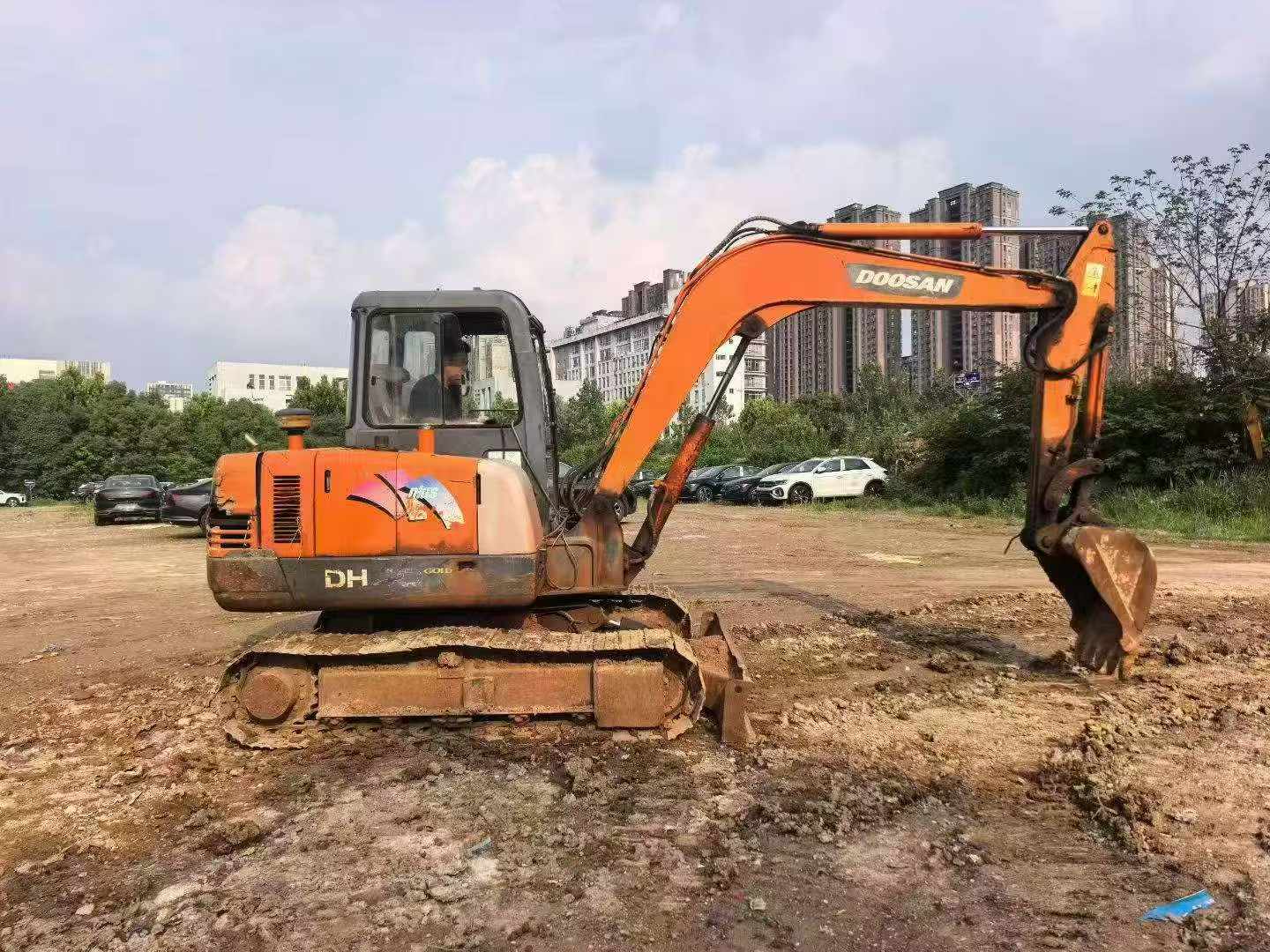 Compre Escavadeira Doosan DH55-7 Usada / 3 Compre Escavadeira Doosan DH55-7 Usada / 3