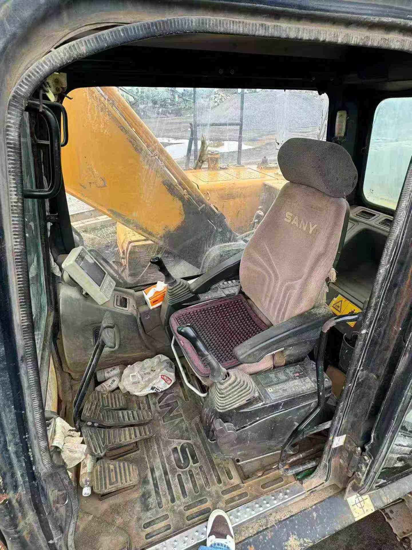 Buy Sany SY265C Used Excavator / 7